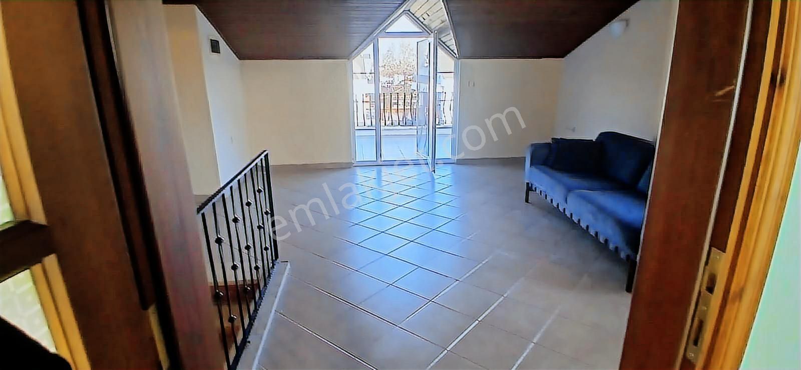 Stoptan Foça Barış Manço Bulvarında 3+1 Dubleks Daire - Görsel 13