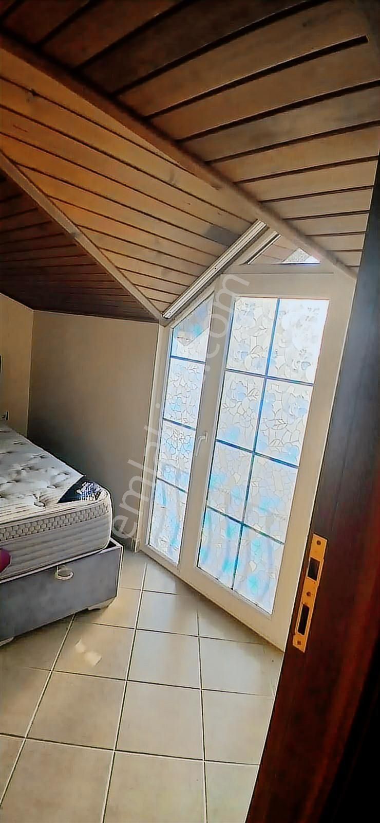 Stoptan Foça Barış Manço Bulvarında 3+1 Dubleks Daire - Görsel 12