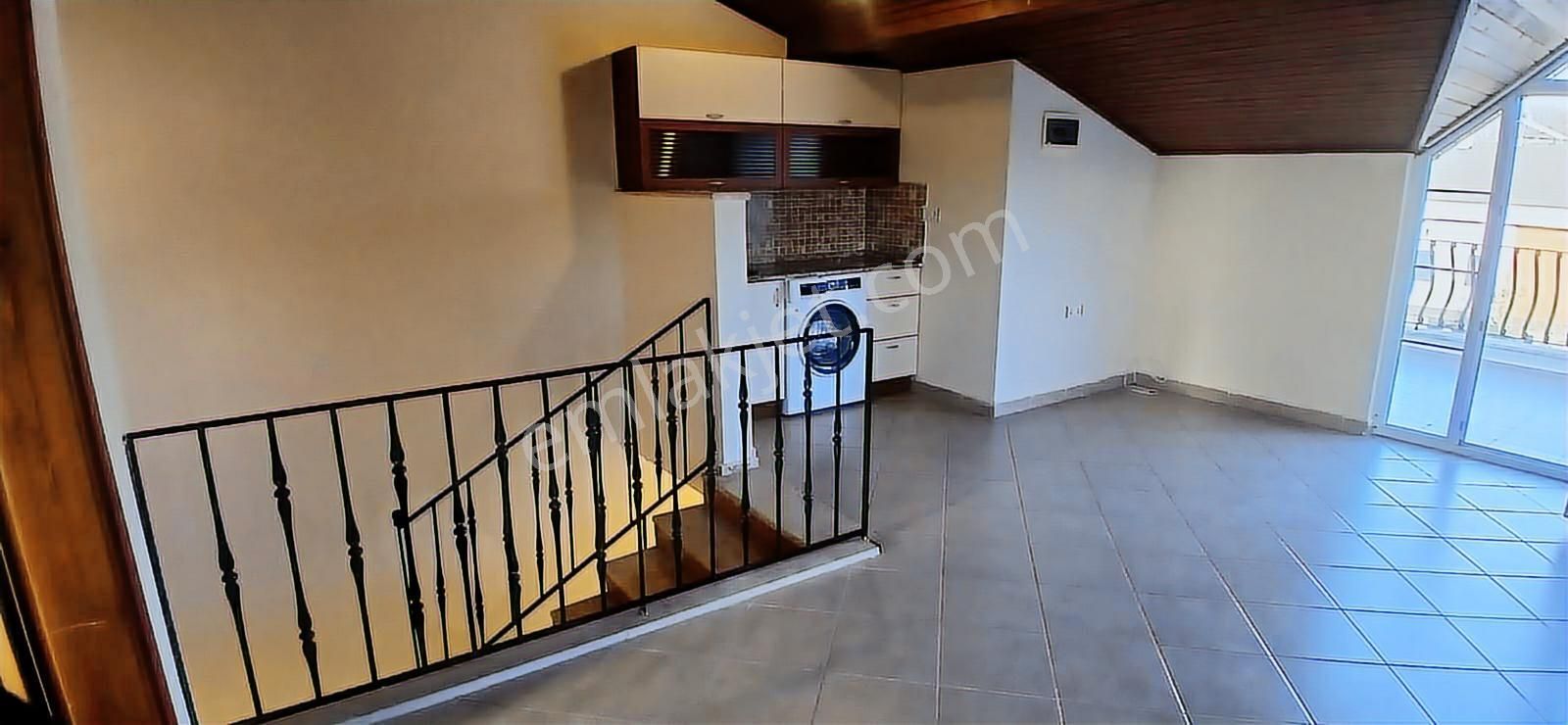 Stoptan Foça Barış Manço Bulvarında 3+1 Dubleks Daire - Görsel 14