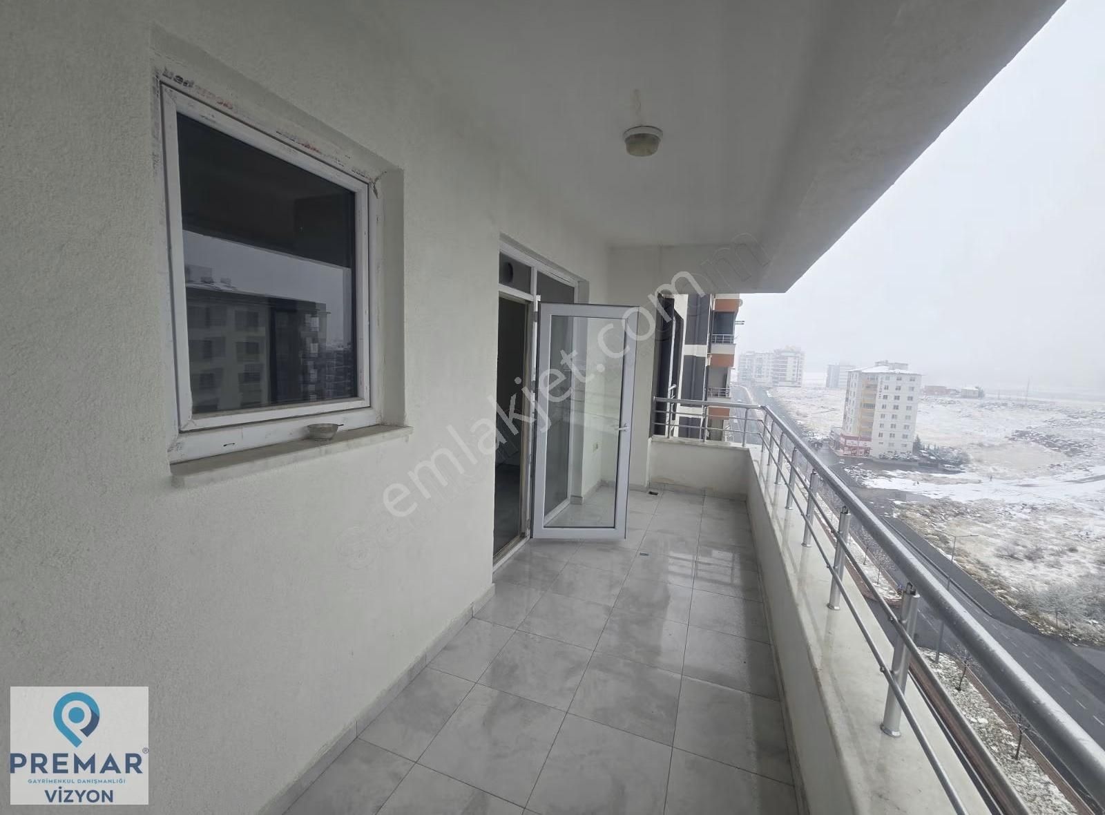 Kiralık Yeni Daire Anayol Üstü Geniş Mutfak 3+1 Katta 2 Daire - Görsel 4