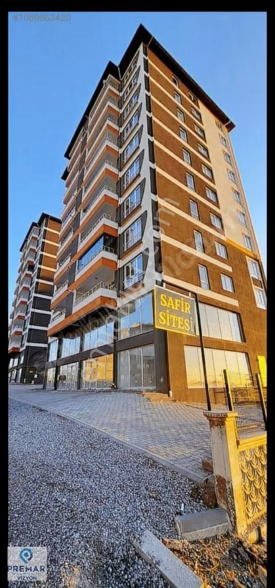 Kiralık Yeni Daire Anayol Üstü Geniş Mutfak 3+1 Katta 2 Daire