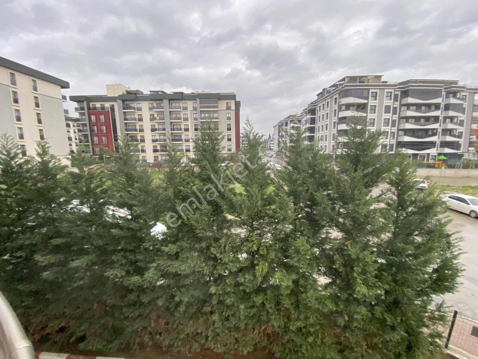 Torbalı Ertuğrul Mah Havuzlu Sitede Kiralık 3+1 Ara Kat Daire - Görsel 2