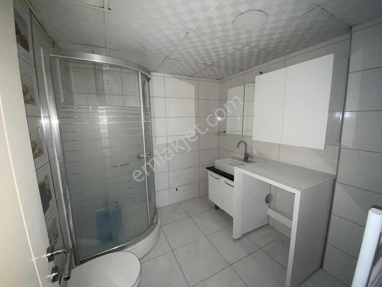Torbalı Ertuğrul Mah Havuzlu Sitede Kiralık 3+1 Ara Kat Daire - Görsel 9
