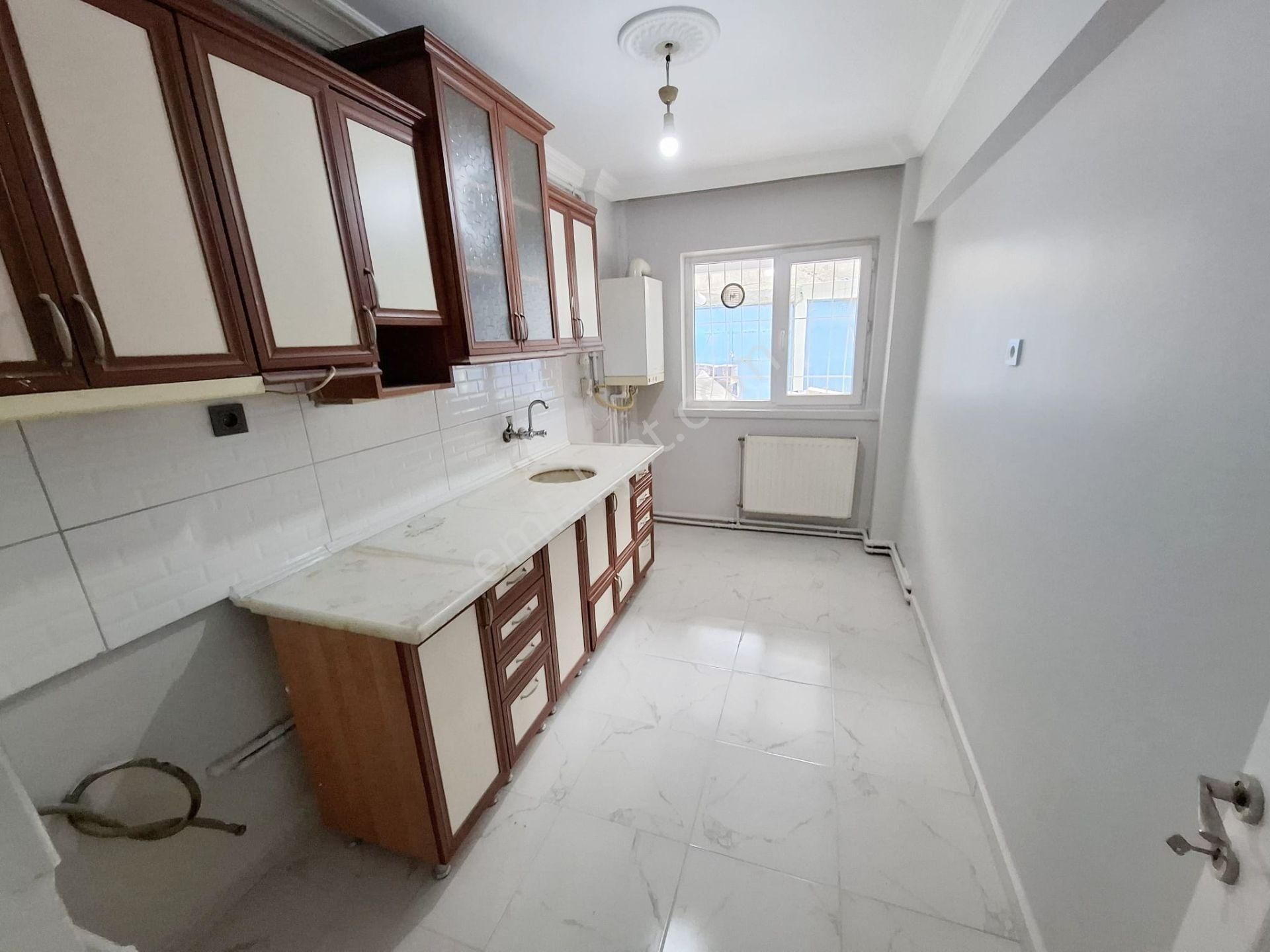 Gata & Şehir Has. Yakını 2+1 Masrafsız Balkonlu Bahçe Katı - Görsel 7