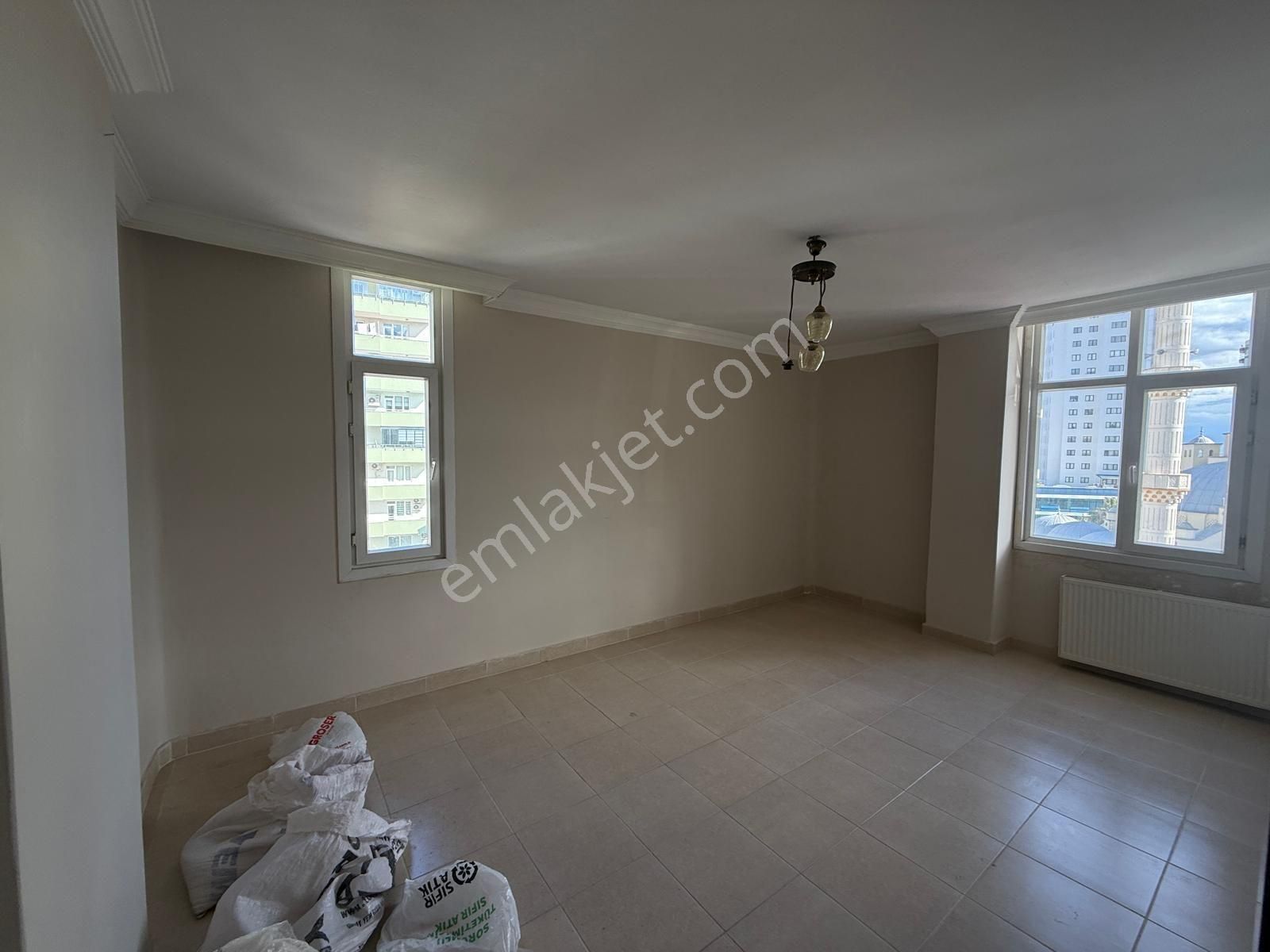 Adana'nın Kalbi Turgut Özalda Doğalgazlı Blv Üzeri Kiralık Daire - Görsel 20
