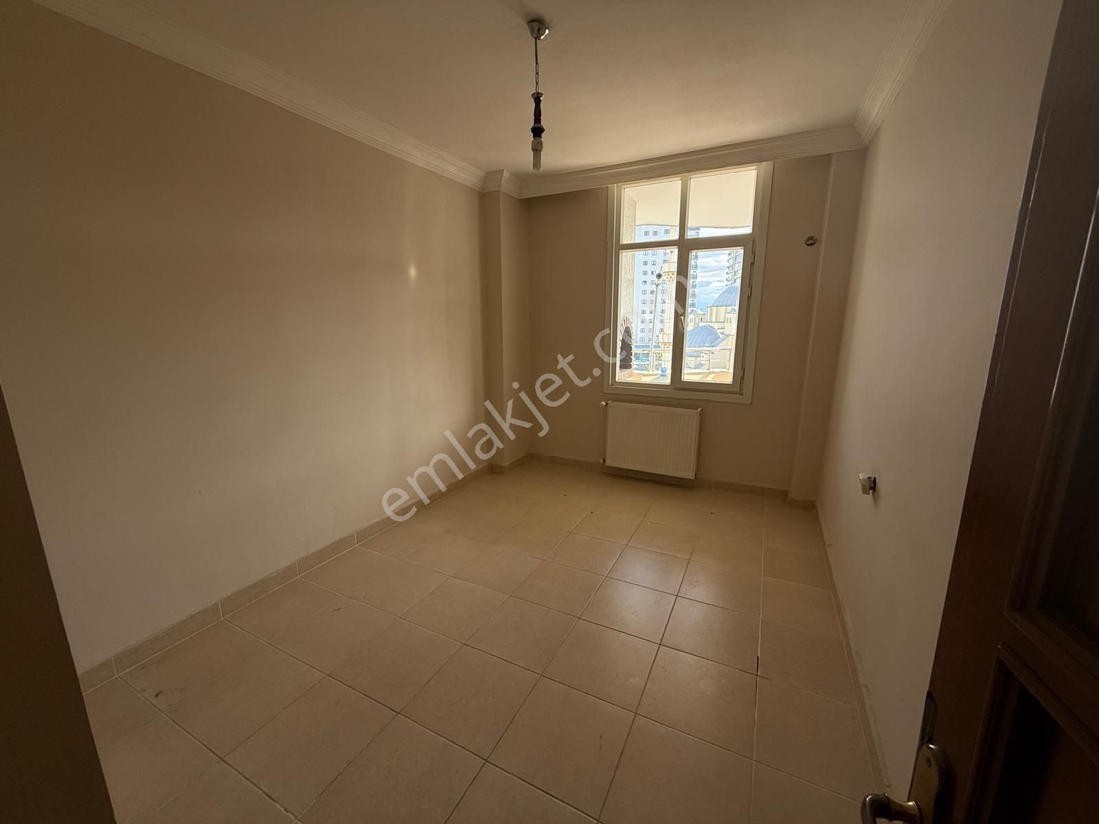 Adana'nın Kalbi Turgut Özalda Doğalgazlı Blv Üzeri Kiralık Daire - Görsel 17