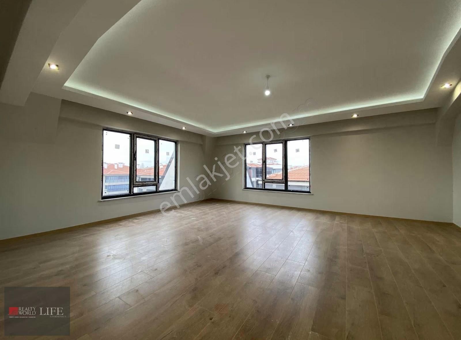 Rw Lıfe // Çamlıca Mh. Özel Garajlı Lüx 5+1 Dubleks Daire - Görsel 11