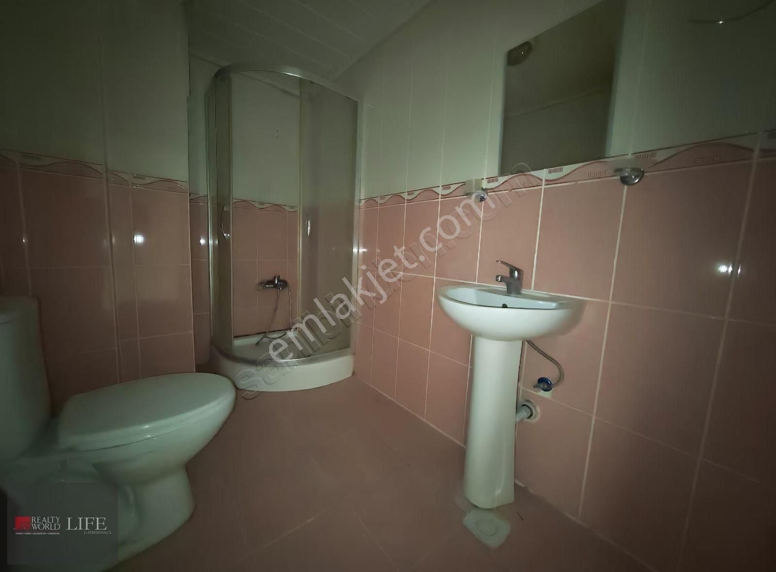 Rw Lıfe// Yenibağlar Mh. Asansörlü 1+1 Kiralık Daire - Görsel 9