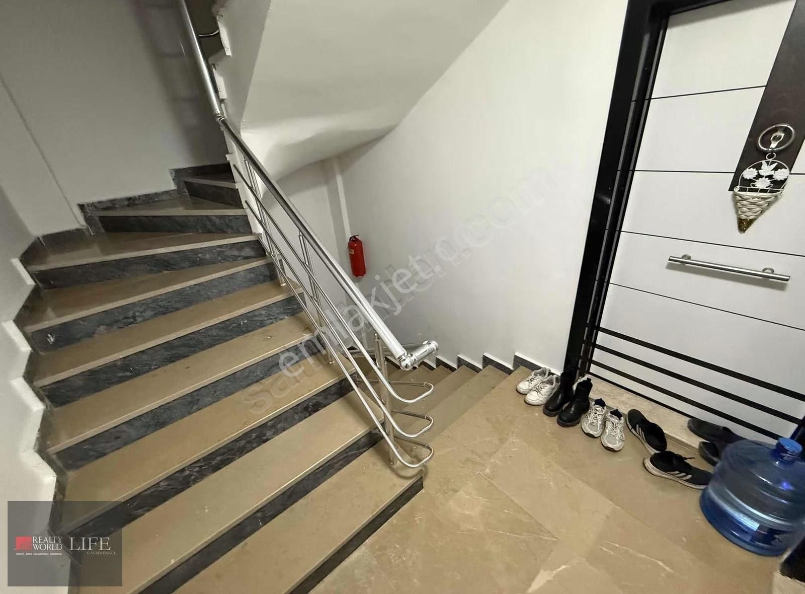 Rw Lıfe // Zafer Mh 11 Bin Tl Kiracılı 60 M2 1+1 Satılık Daire - Görsel 3