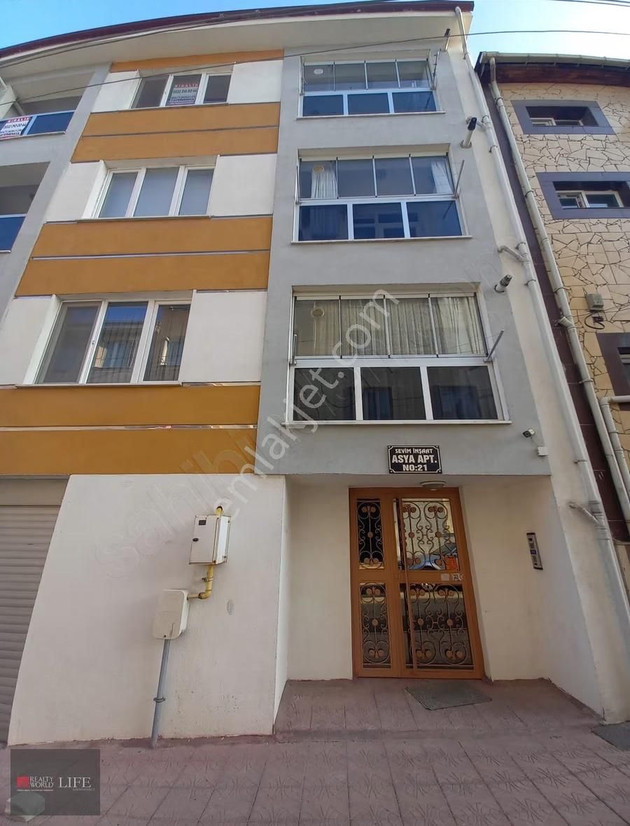 Rw Lıfe // Emek Mahallesinde Ercanlar Sokakta 2+1 Kiralık Daire - Görsel 2