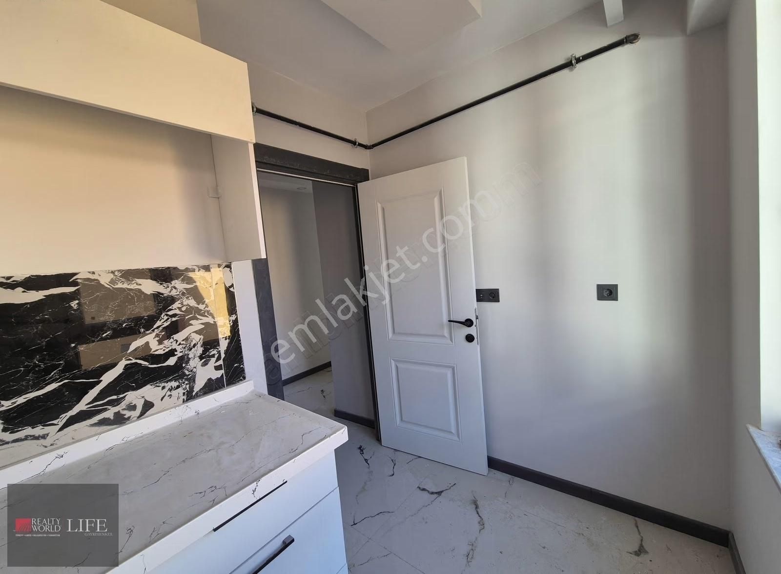 Rw Lıfe//sütlüce Ayrı Mutfak Asansör K.garajlı Satılık 1+1 Daire - Görsel 16