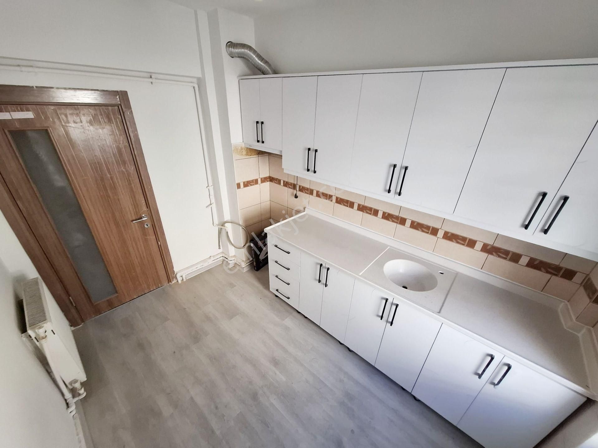 Şehir Has. Yakını Cadde Üstü 3+1 Masrafsız Mantolamalı Manzaralı - Görsel 11