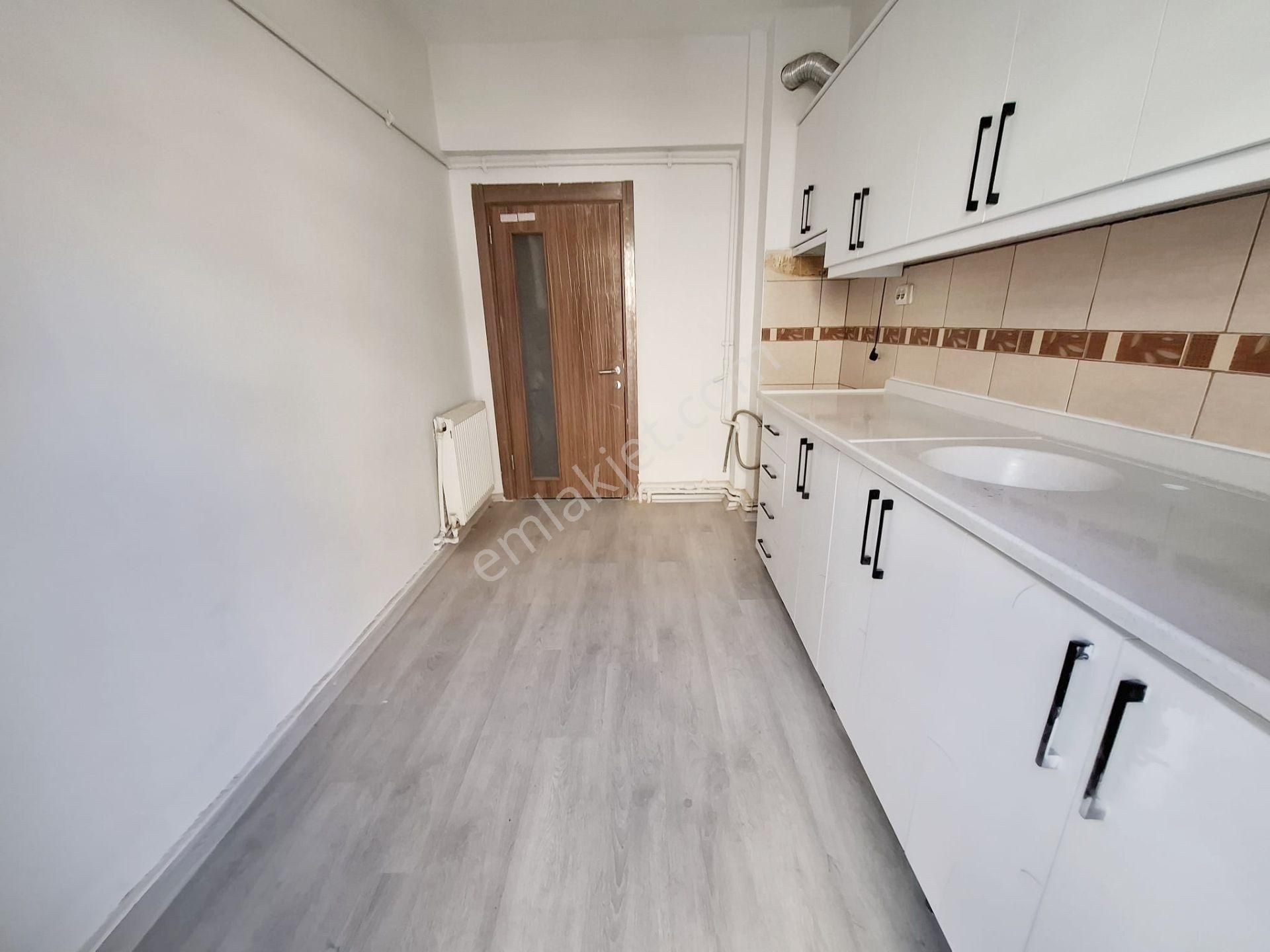 Şehir Has. Yakını Cadde Üstü 3+1 Masrafsız Mantolamalı Manzaralı - Görsel 9