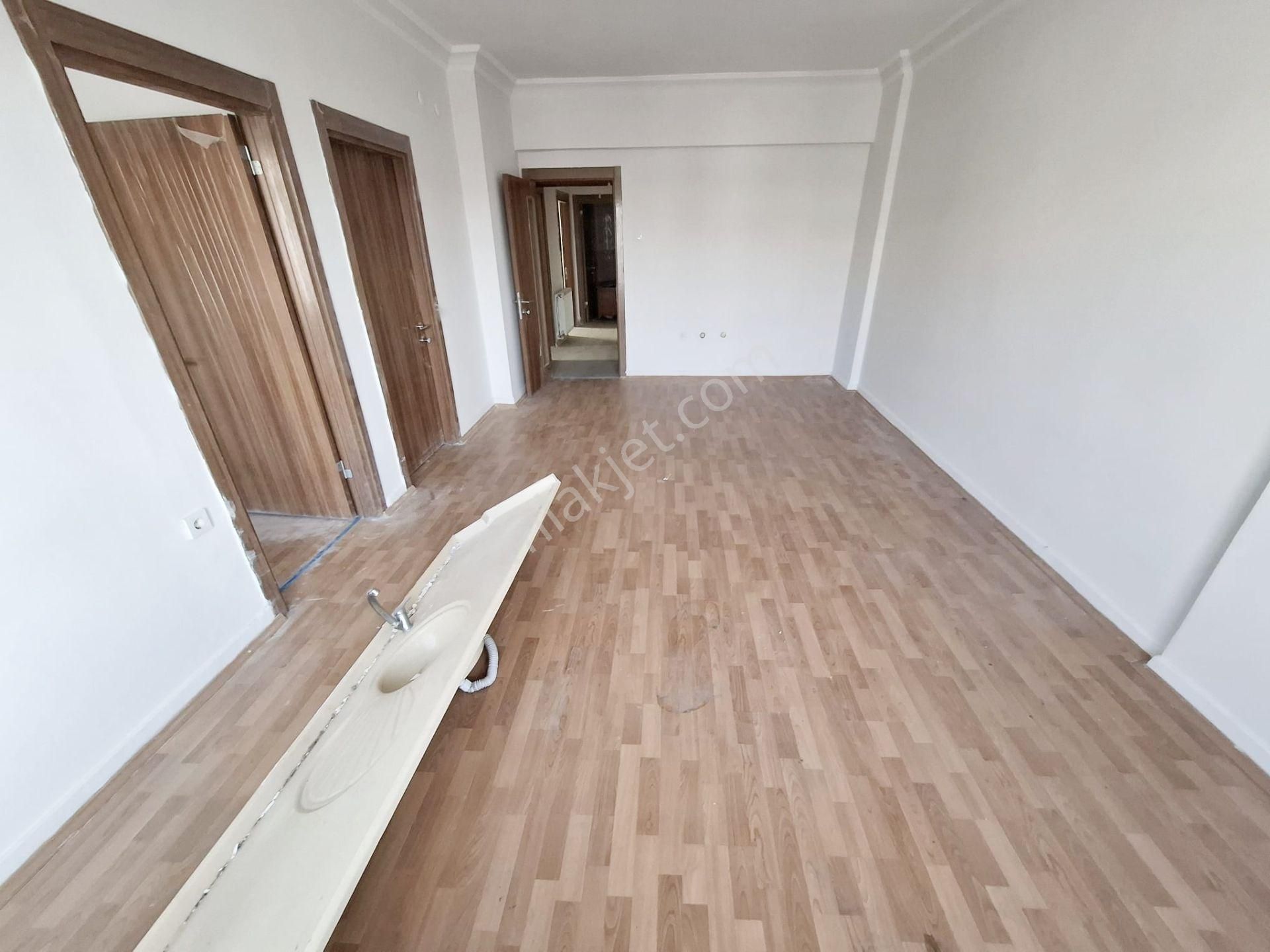 Şehir Has. Yakını Cadde Üstü 3+1 Masrafsız Mantolamalı Manzaralı - Görsel 5