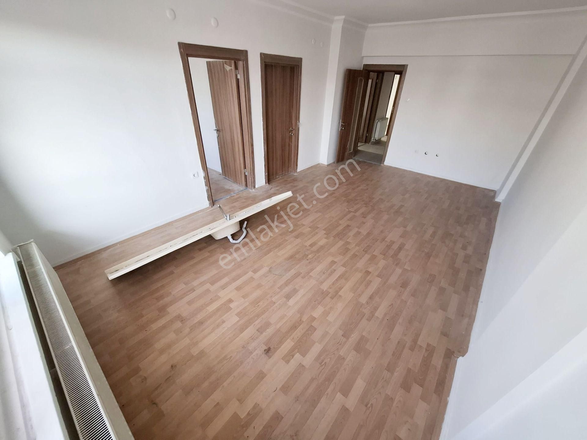 Şehir Has. Yakını Cadde Üstü 3+1 Masrafsız Mantolamalı Manzaralı - Görsel 4