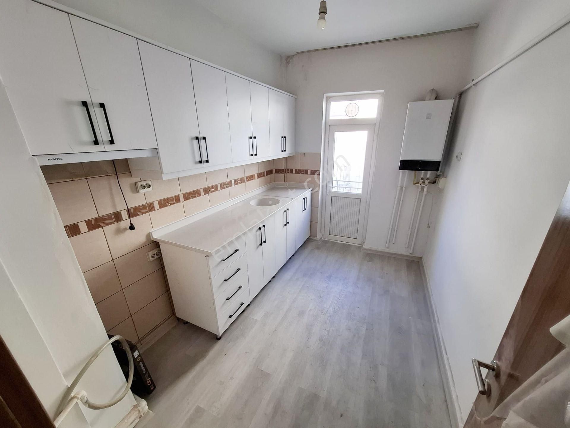 Şehir Has. Yakını Cadde Üstü 3+1 Masrafsız Mantolamalı Manzaralı - Görsel 7