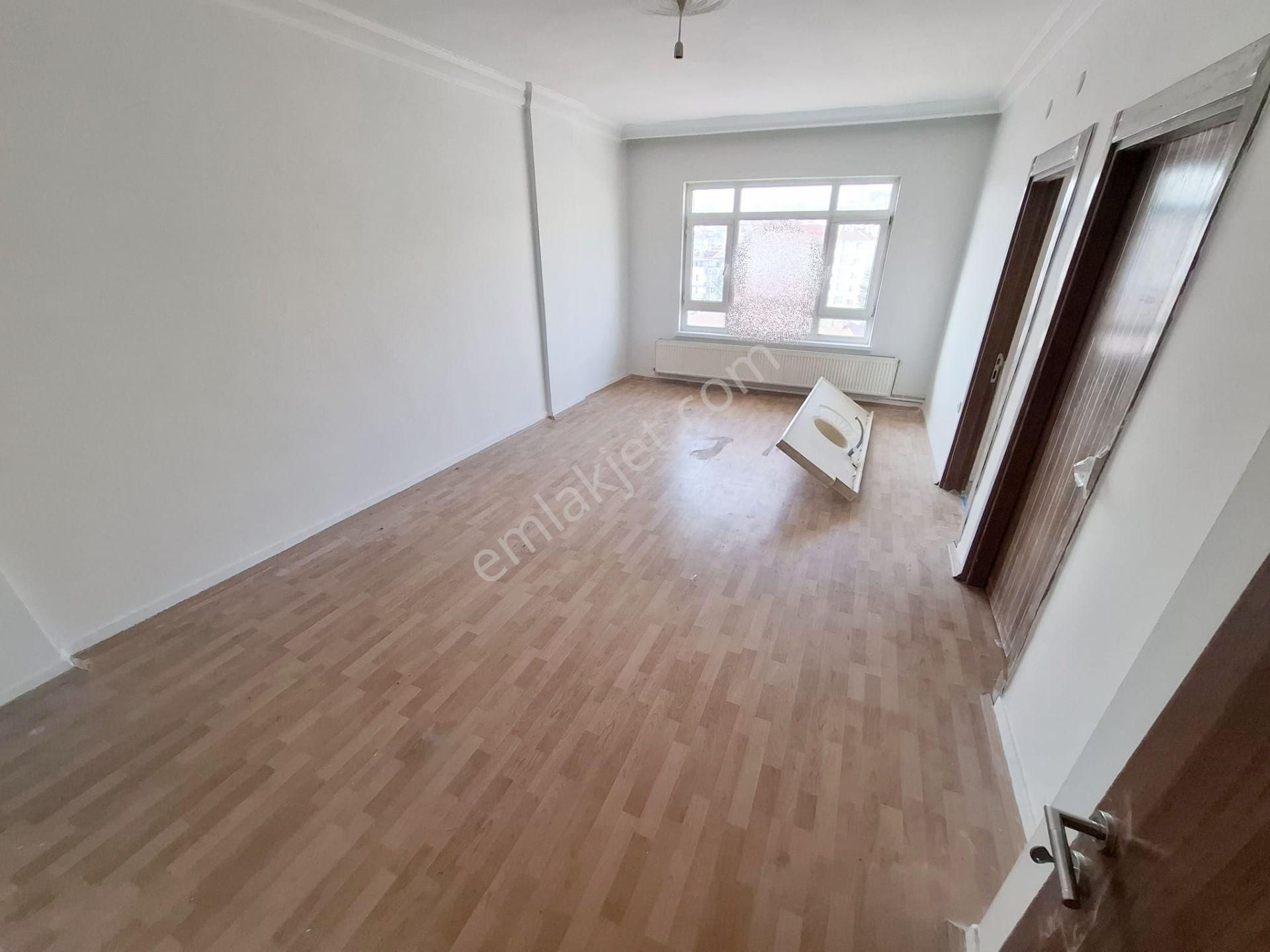 Şehir Has. Yakını Cadde Üstü 3+1 Masrafsız Mantolamalı Manzaralı - Görsel 3