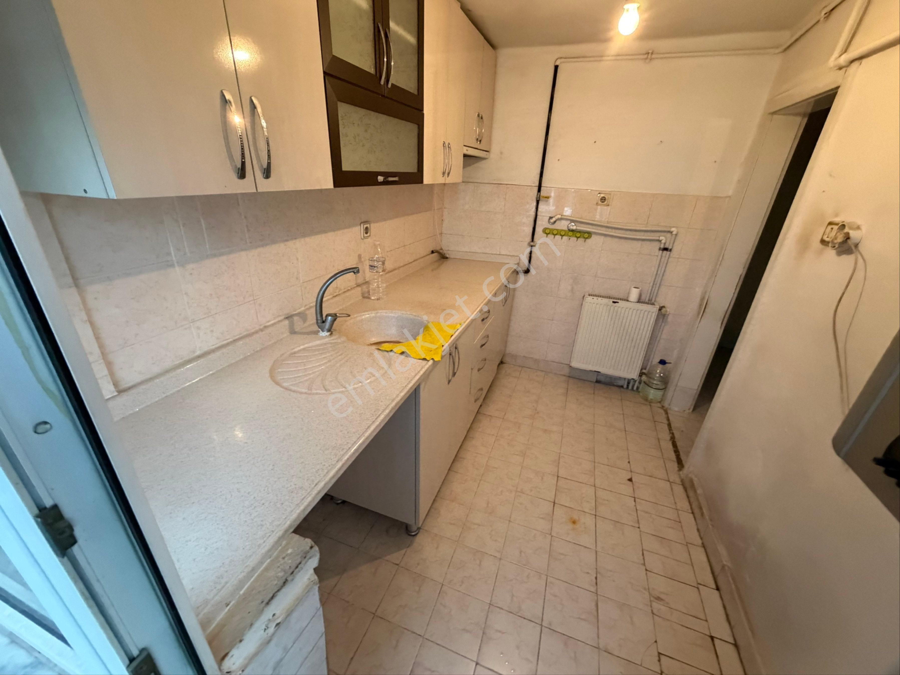 A L C Den Metro Yakını Ara Katta Kiralık 2+1 Daire - Görsel 12