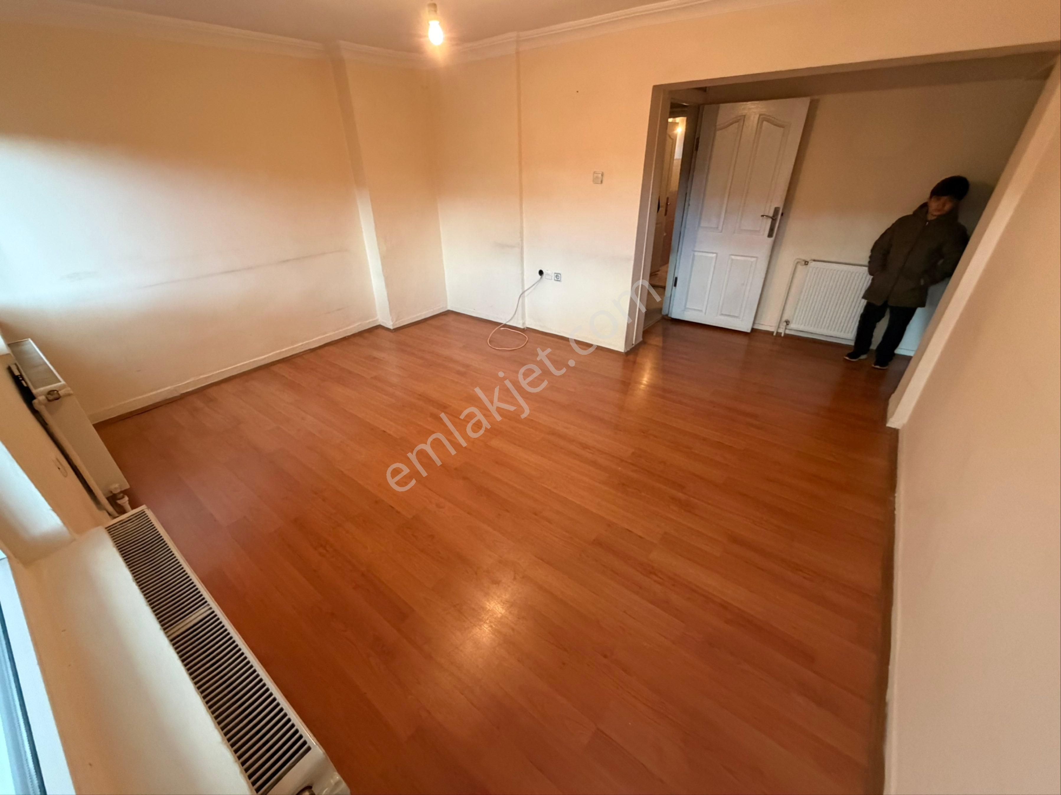 A L C Den Metro Yakını Ara Katta Kiralık 2+1 Daire - Görsel 5