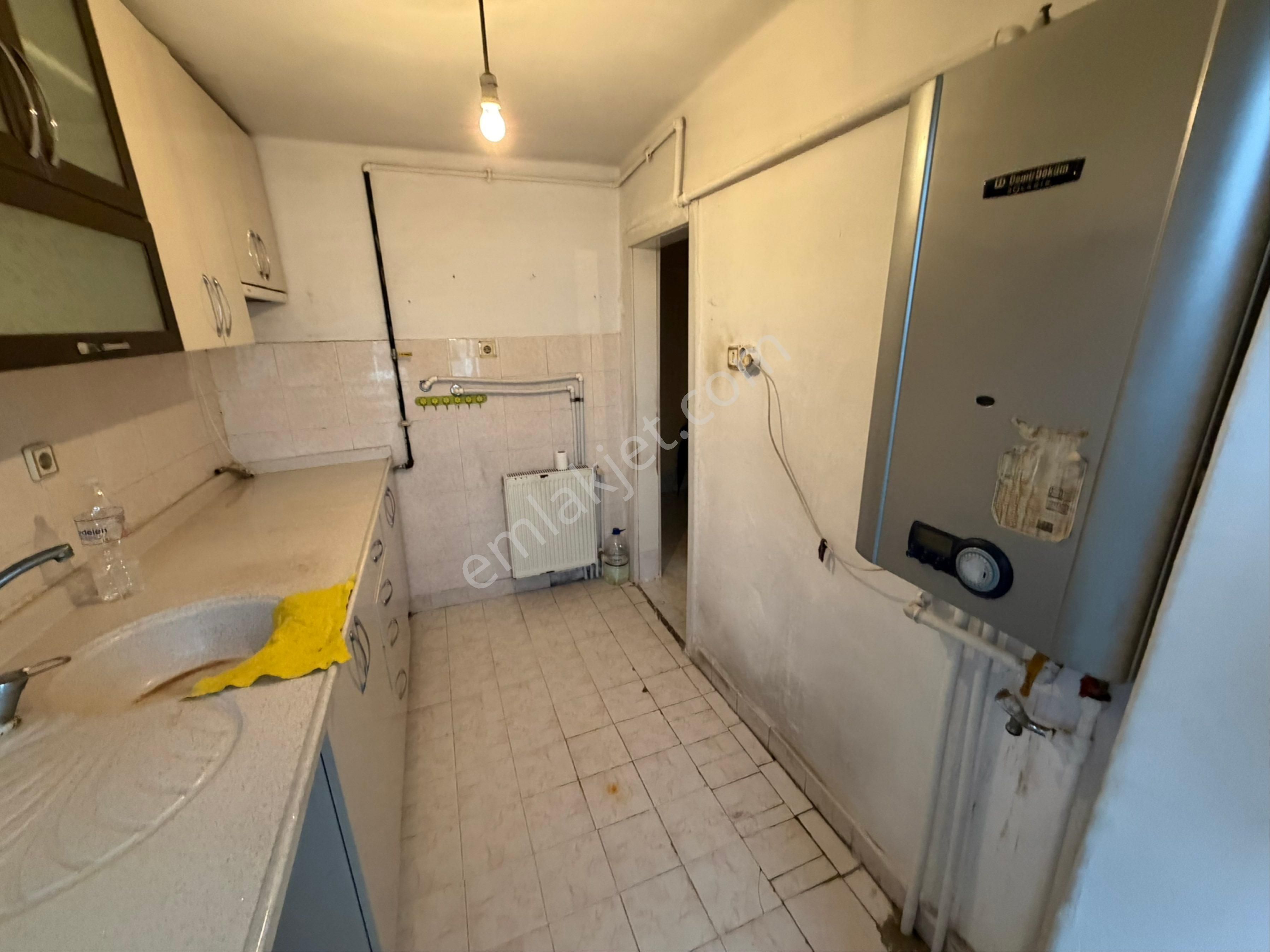 A L C Den Metro Yakını Ara Katta Kiralık 2+1 Daire - Görsel 13