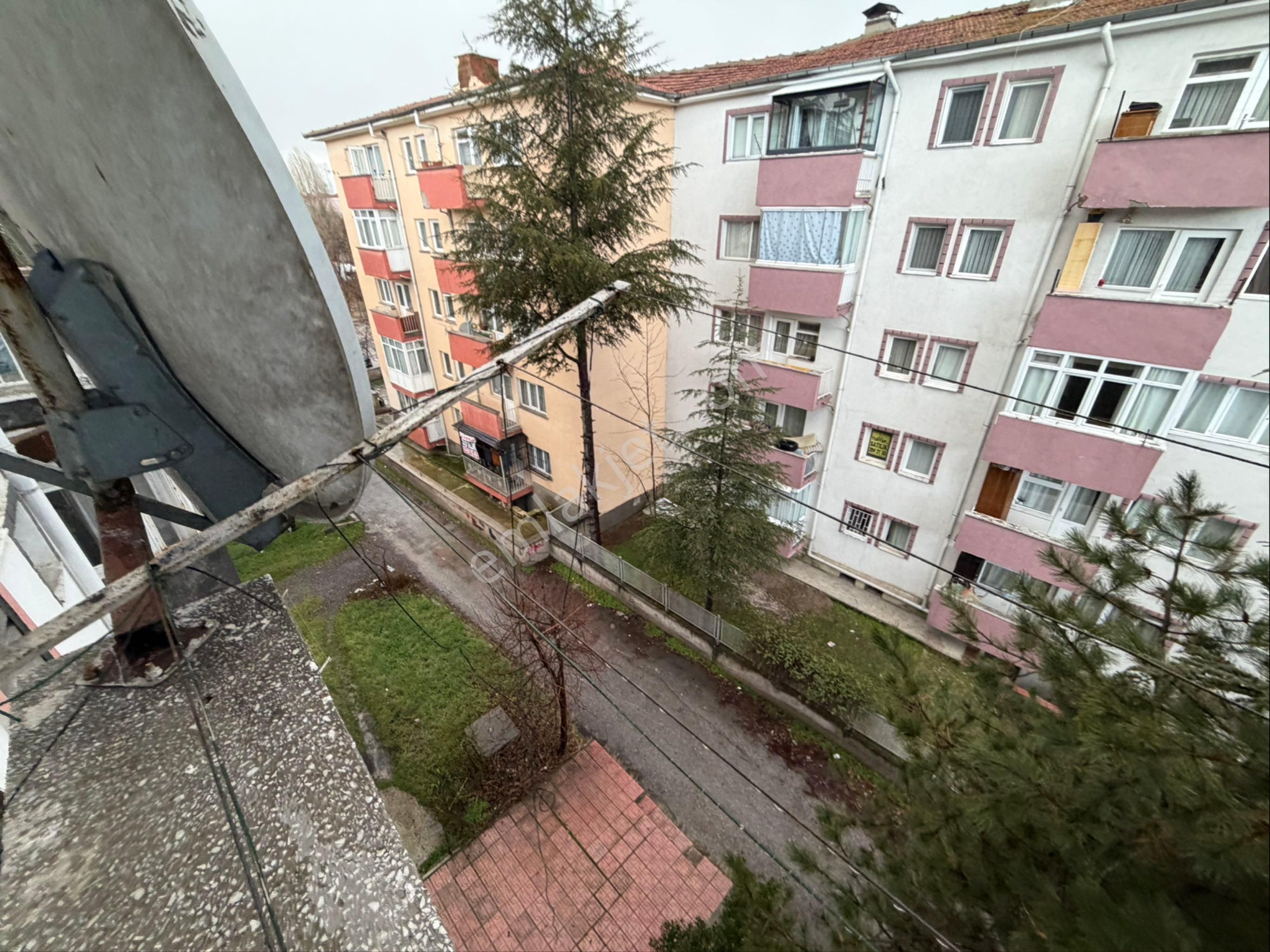 A L C Den Metro Yakını Ara Katta Kiralık 2+1 Daire - Görsel 16