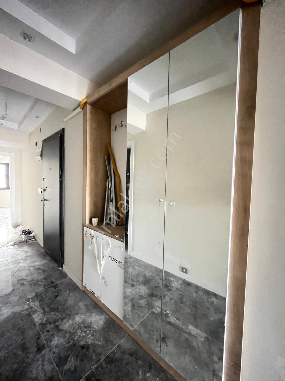 Turgutlu Satılık Selvilitepe Mah 130m2 3+1 Oda 1. Kat Asansör Y.ısıtma E.banyo Sıfır Daire - Görsel 14