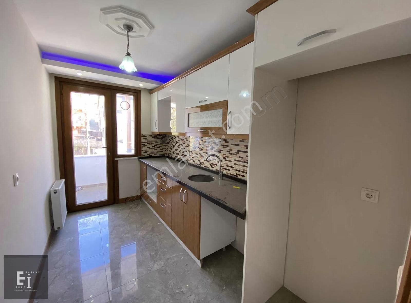 Eray Emlak'tan Satılık Arakat 2+1 90m2 Eminevim Fuzul Vb. Uygun - Görsel 13