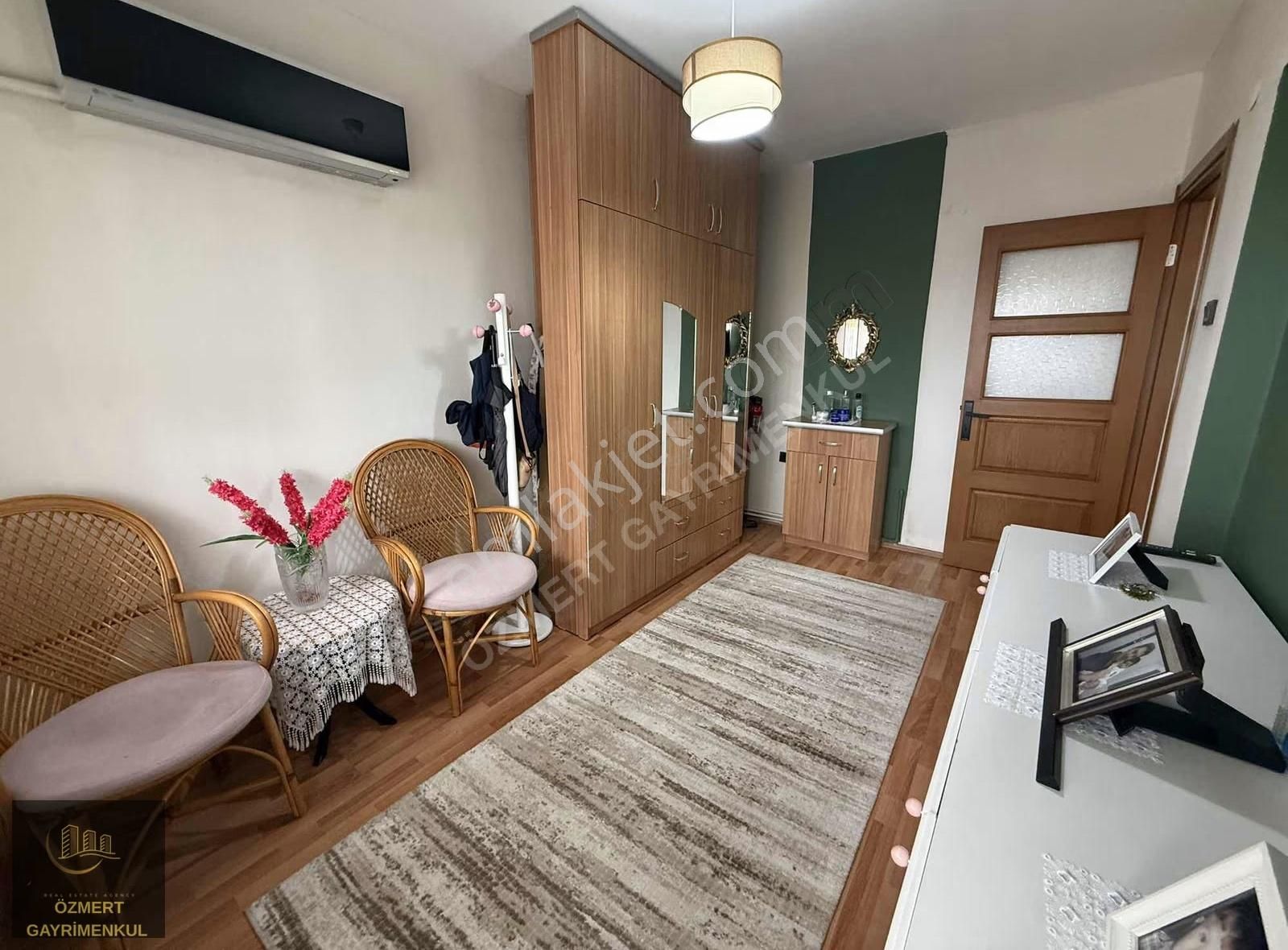 Özmert Ten 2+1arakat Asansörlü Köşe Bina Tadilatlı Satılık Dair - Görsel 6