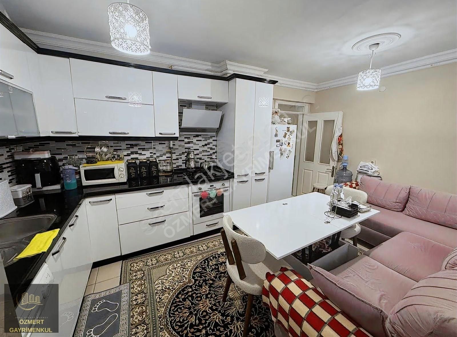 Özmert Ten 3+1 Den 2+1 Çevirilmiş Genç Binada Satılık Daire - Görsel 11