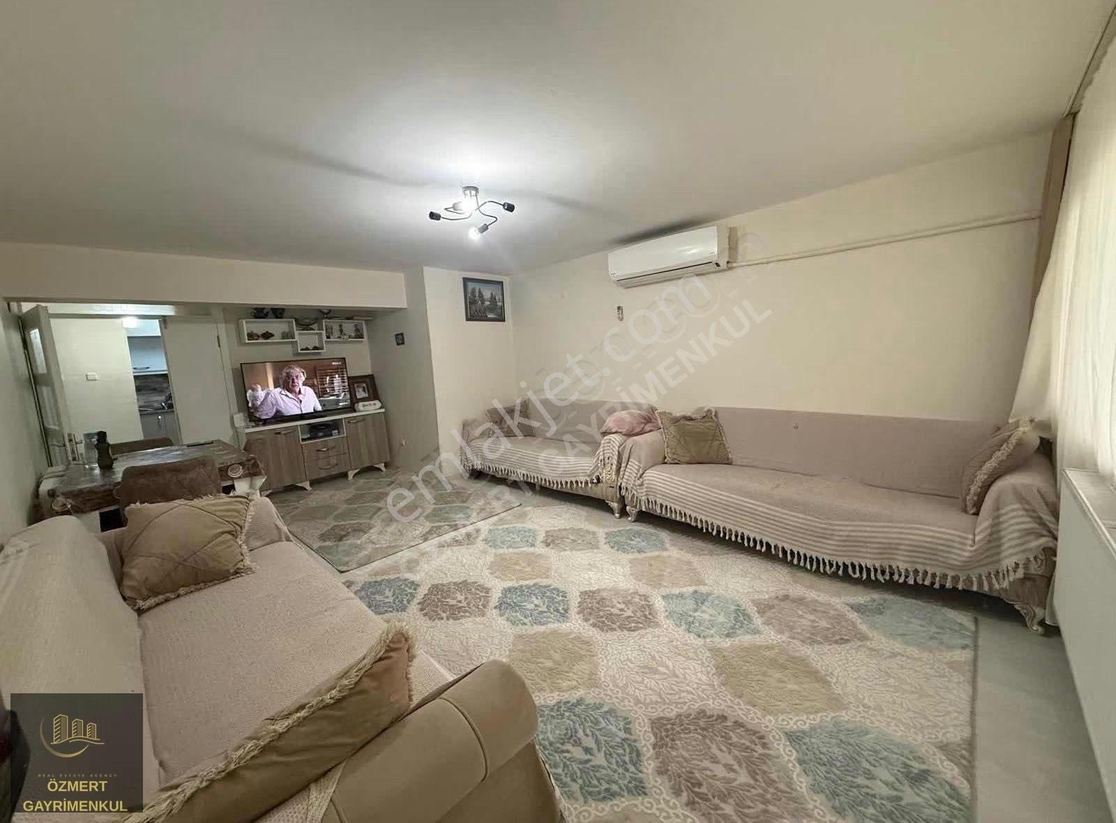 Üçyol Metroya 3 Dk Yürüme Mesafesin De Acil Satılık 2+1 Daire