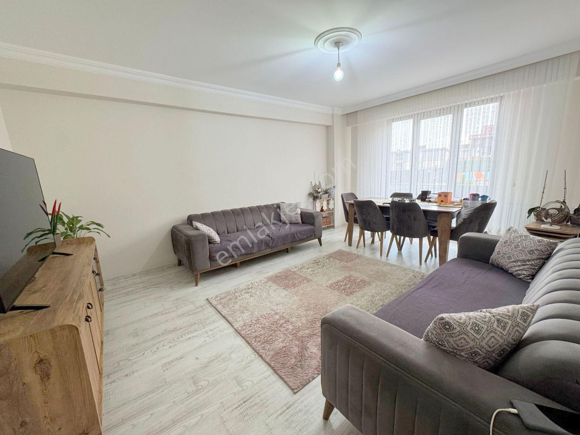 Mertcan'dan Metro Yürüme 2dk İskanlı Ara Kat Balkonlu 3+1