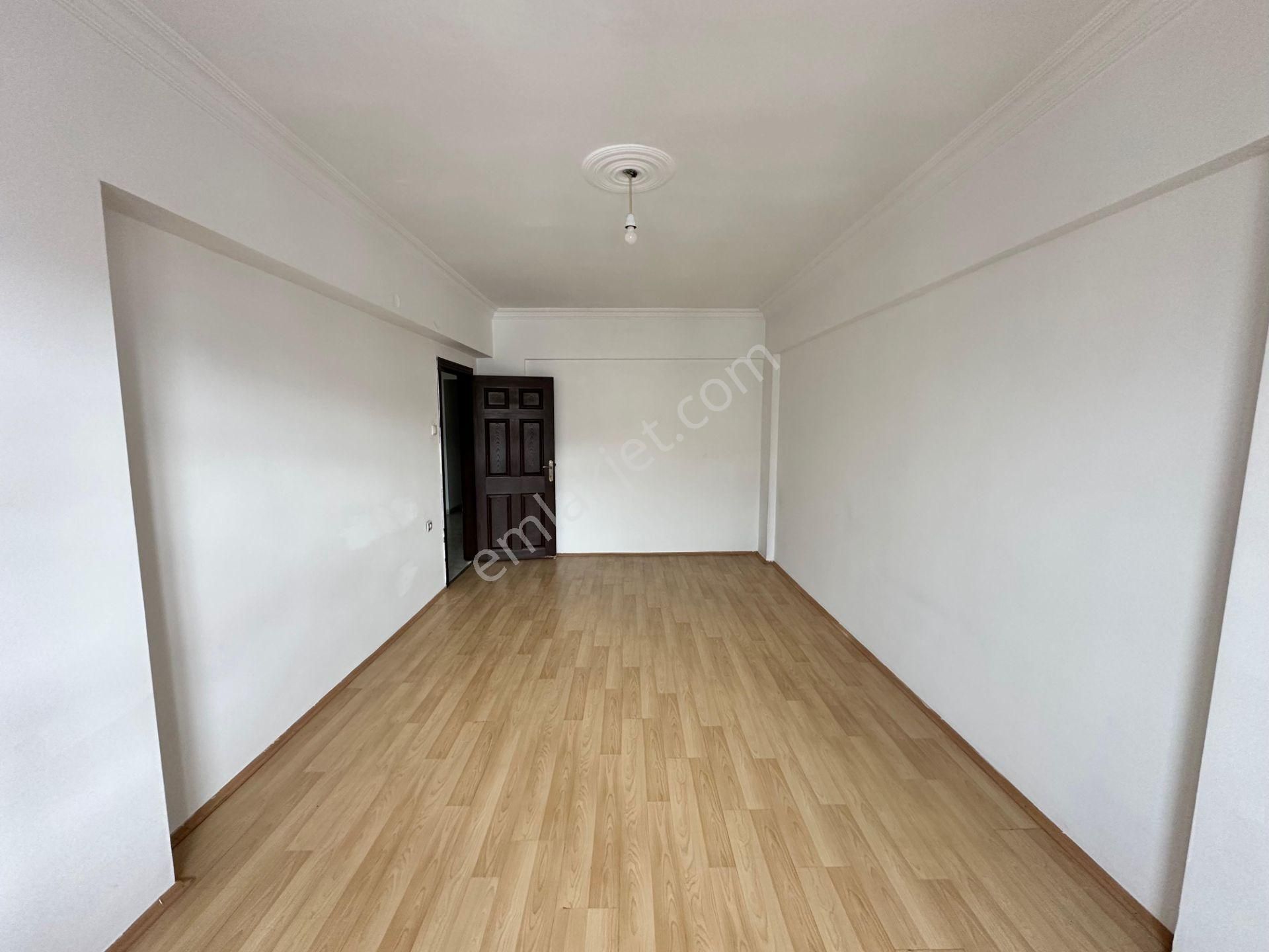 Uzman Emlak Ofisinden İncirli Mh.de 3.kat Konumunda Isı Yalıtımlı Bağımsız 3+1 Daire - Görsel 12