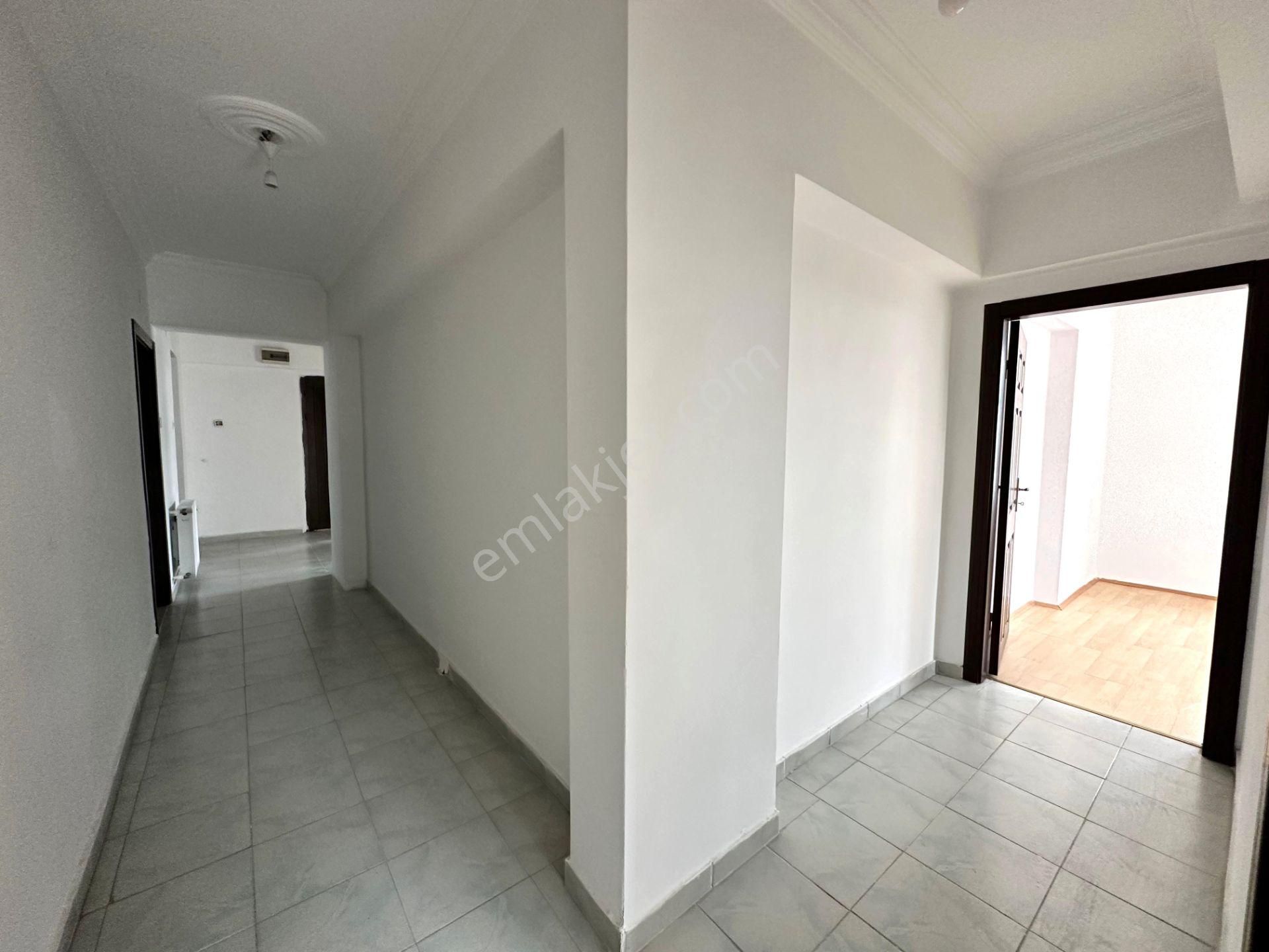 Uzman Emlak Ofisinden İncirli Mh.de 3.kat Konumunda Isı Yalıtımlı Bağımsız 3+1 Daire - Görsel 23