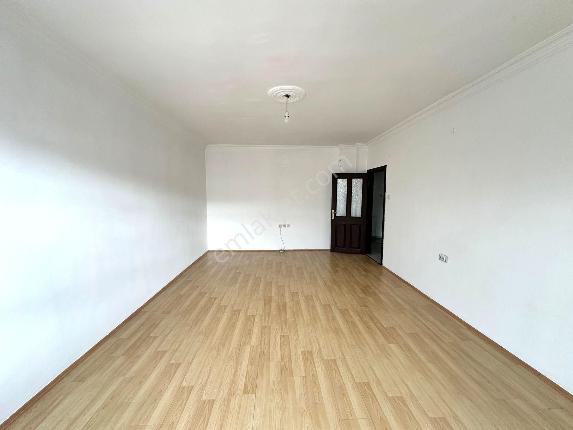 Uzman Emlak Ofisinden İncirli Mh.de 3.kat Konumunda Isı Yalıtımlı Bağımsız 3+1 Daire - Görsel 9