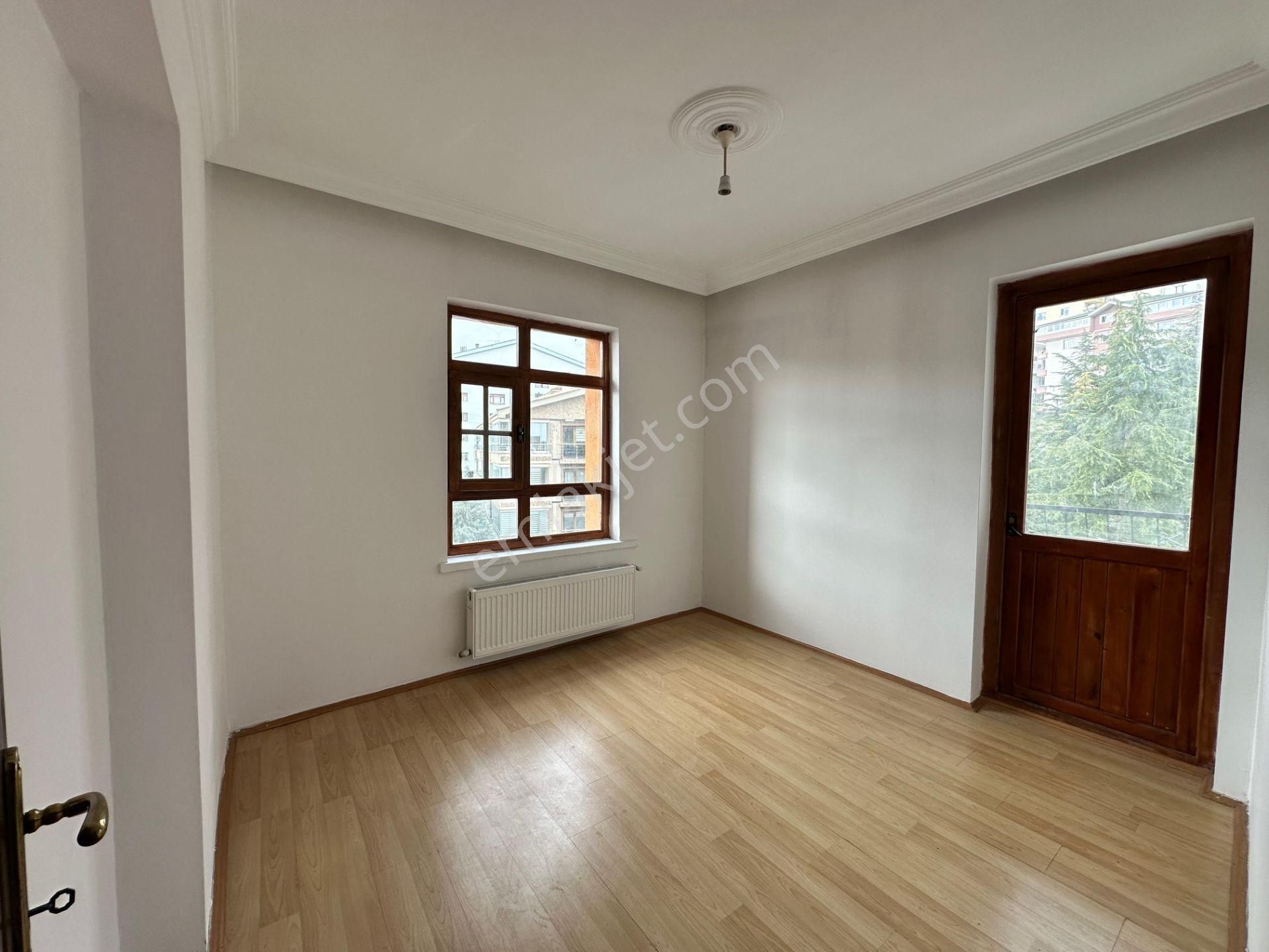 Uzman Emlak Ofisinden İncirli Mh.de 3.kat Konumunda Isı Yalıtımlı Bağımsız 3+1 Daire - Görsel 14