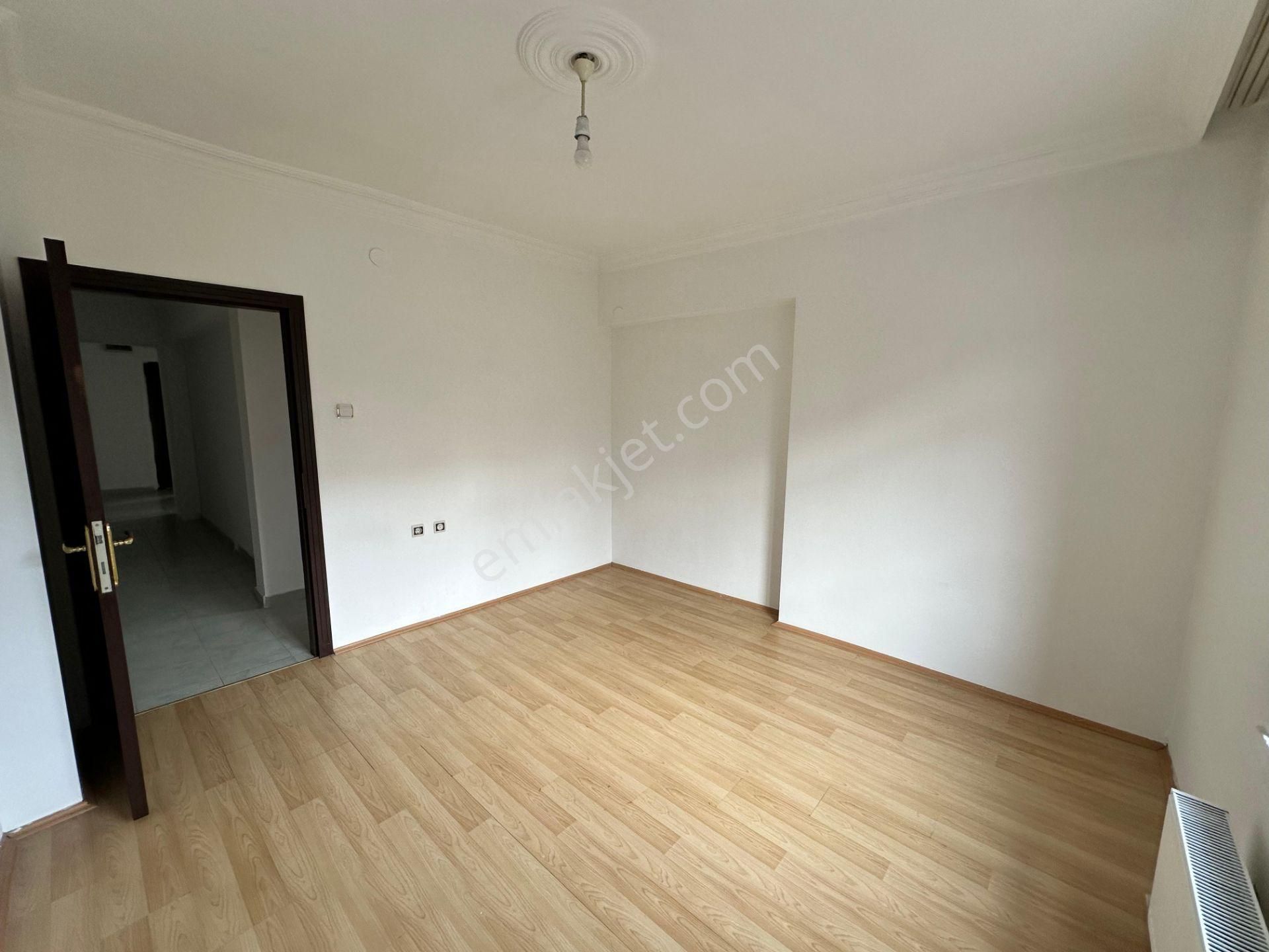 Uzman Emlak Ofisinden İncirli Mh.de 3.kat Konumunda Isı Yalıtımlı Bağımsız 3+1 Daire - Görsel 13