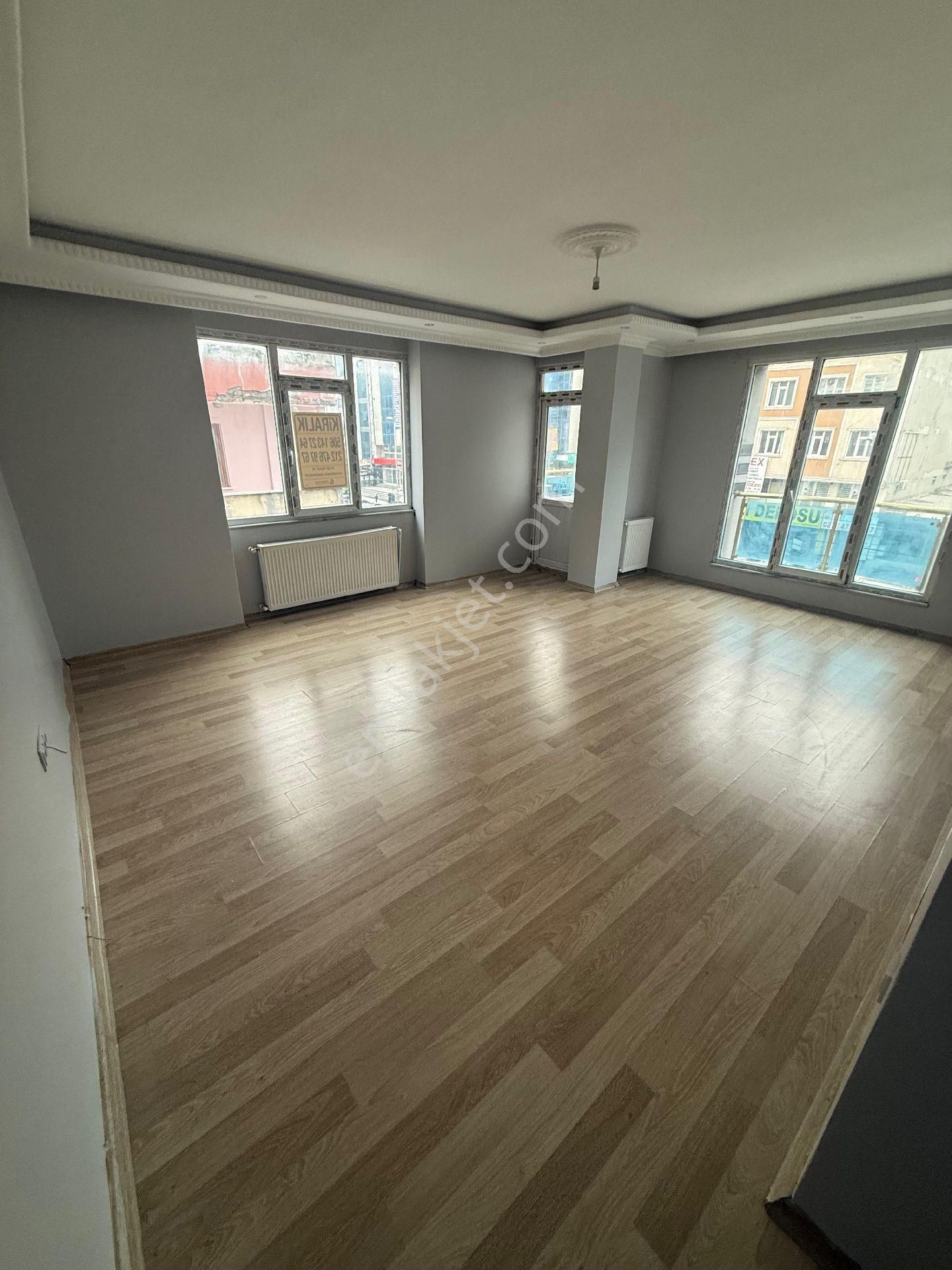 İsmetpaşa Mah. 3+1 130m² Tramvaya Sıfır