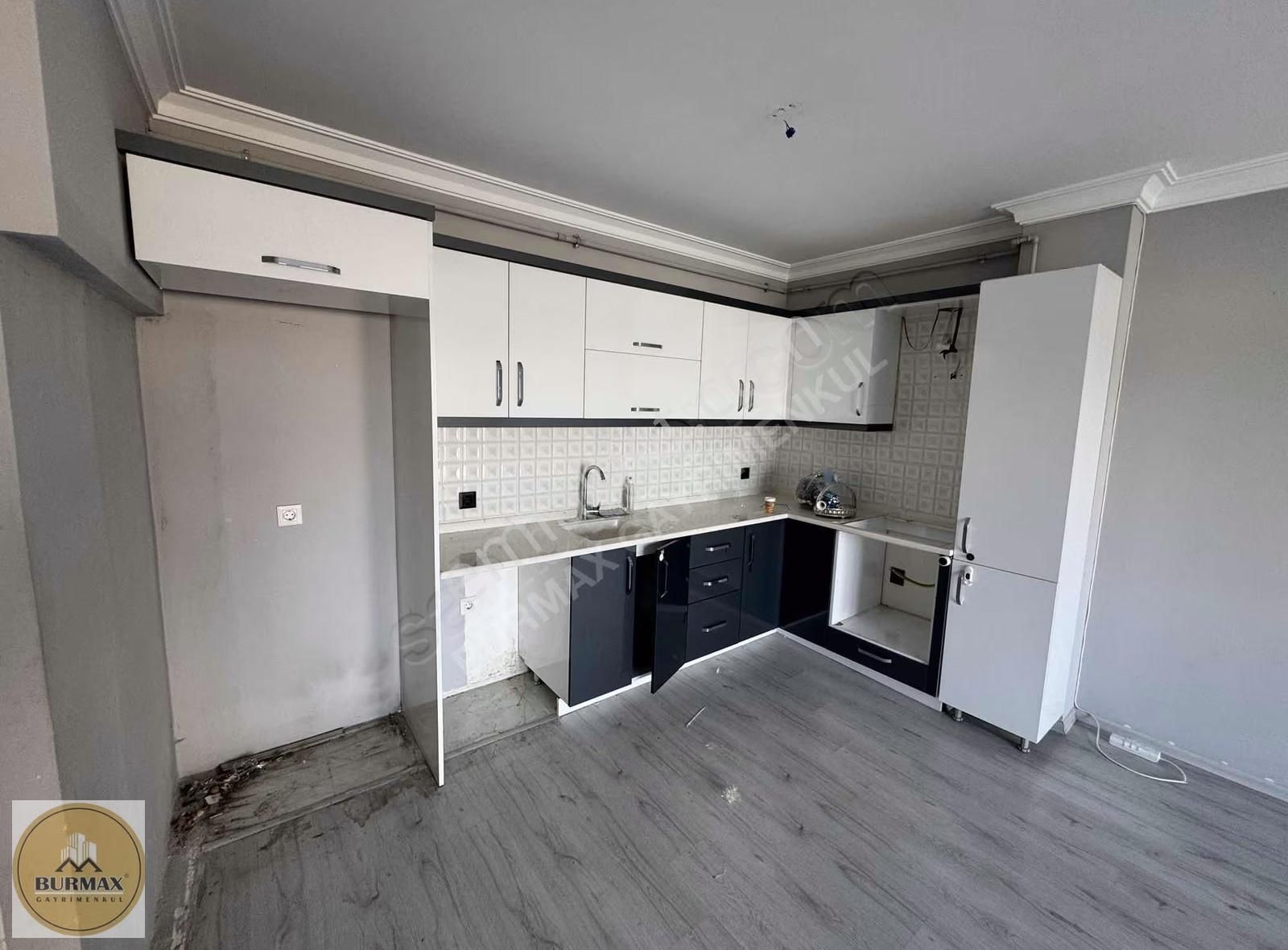 Burmax Gayrimenkul'den Millet Mahallesi'nde Kiralık 2+1 - Görsel 13