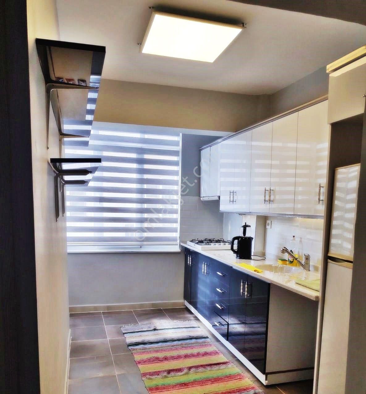 Aktif'ten Akçay Merkez'de Satılık Denize 300mt Ayrı Mutfaklı 2+1 Daire