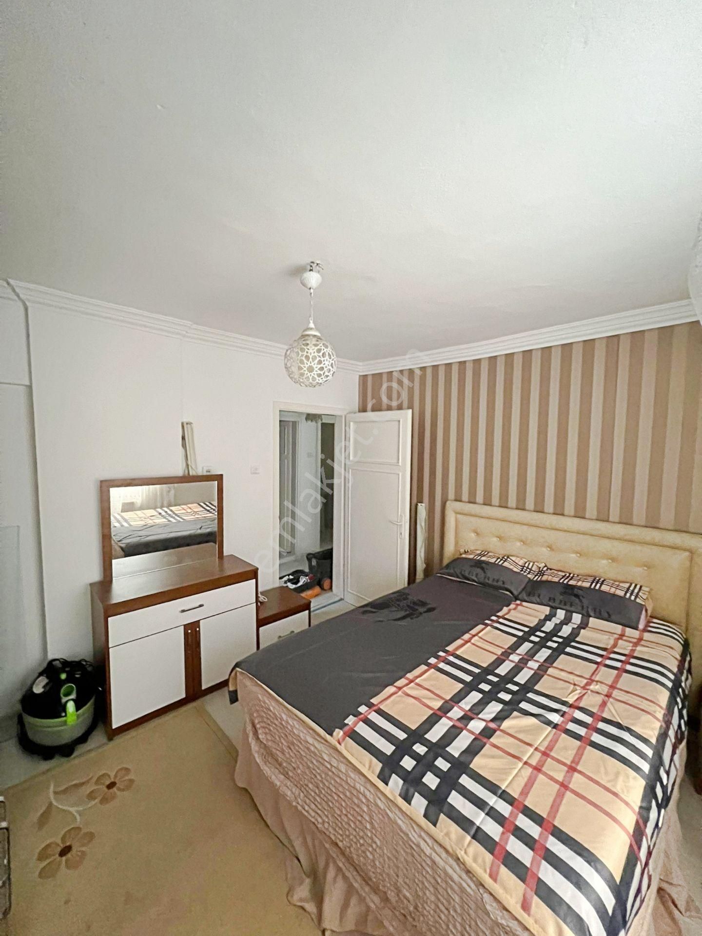 Şehir Has. Yakını 3+1 Ful Eşyalı 20.000tl Memur Kiracılı Bahçeli - Görsel 6