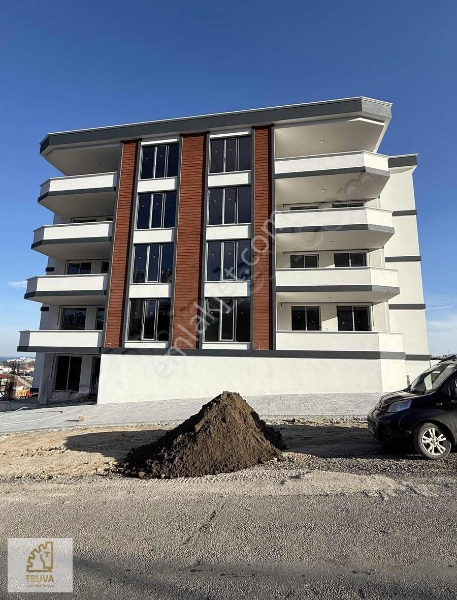 Truva//selim Dağhan Gökdelenler Bölgesinde 2+1 Satılık Daire