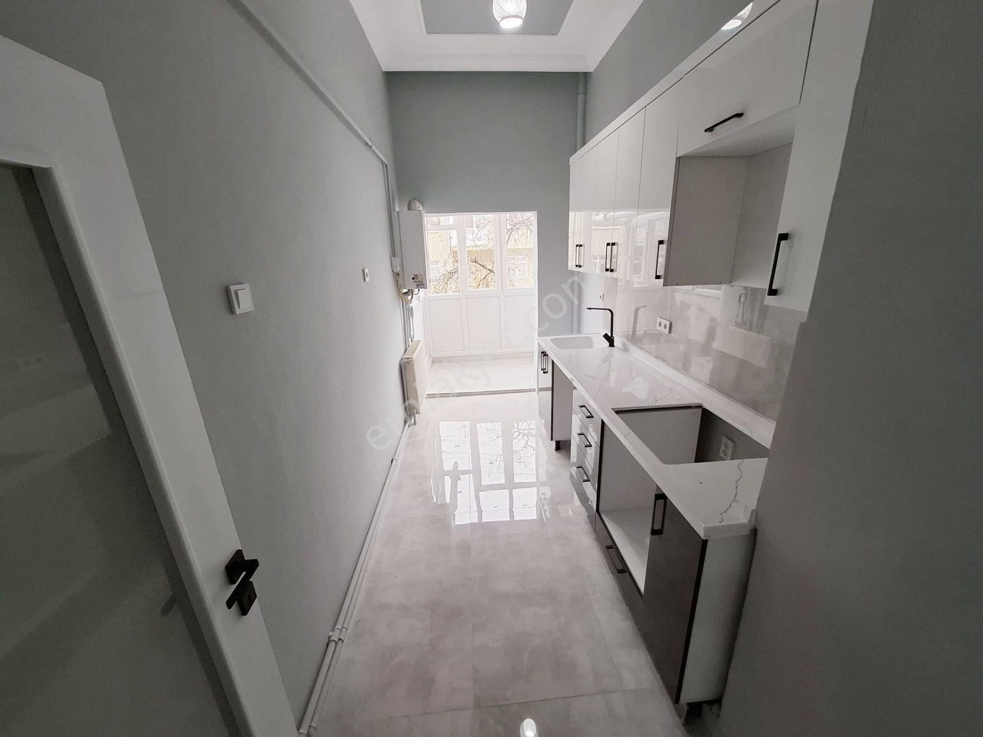 Gata'ya Yürüme Mesafesi 3+1 Yüksek Giriş Lüx Full Yapılı Güney - Görsel 2