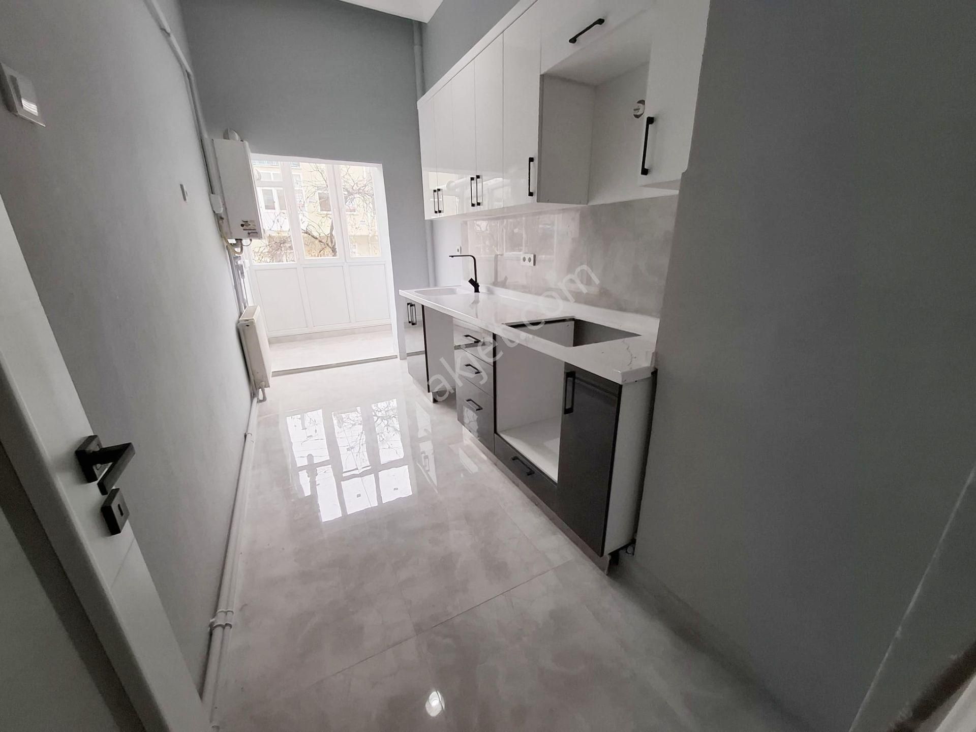 Gata'ya Yürüme Mesafesi 3+1 Yüksek Giriş Lüx Full Yapılı Güney