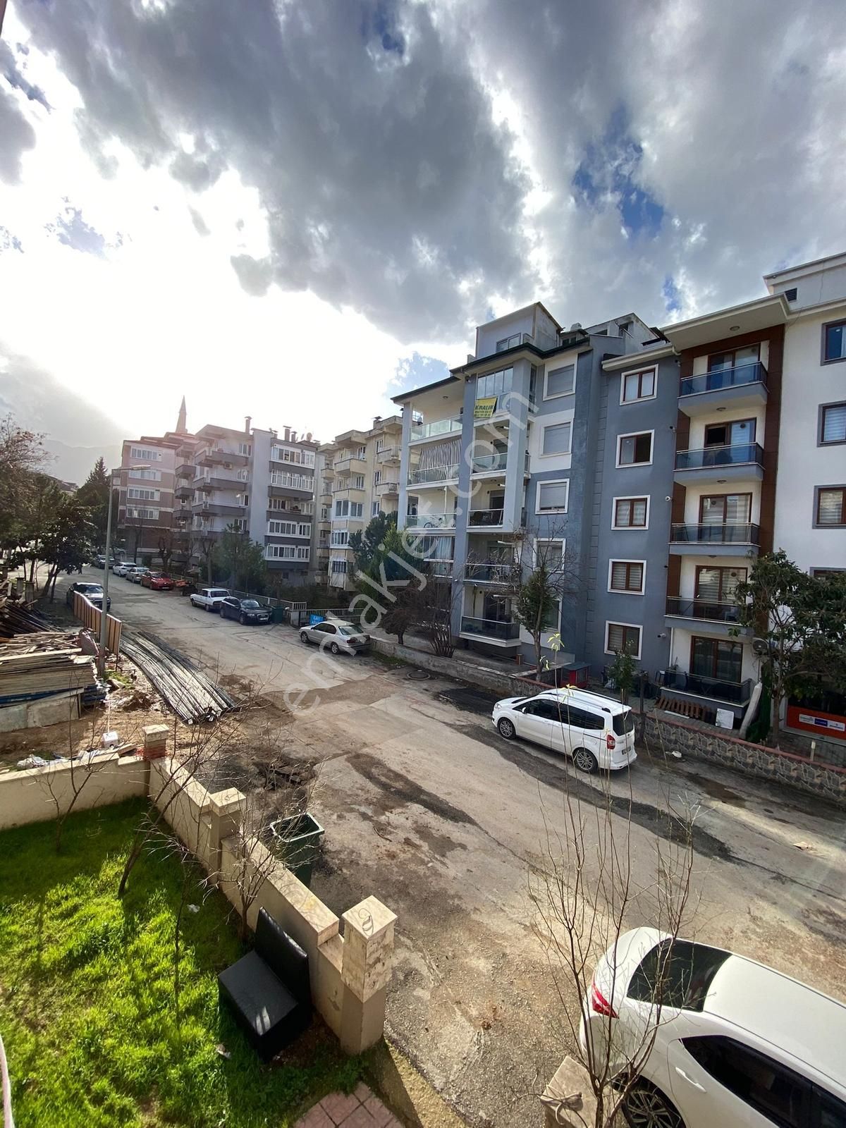 Kınıklıda 1+1 Kiralık Eşyalı Apart - Görsel 6