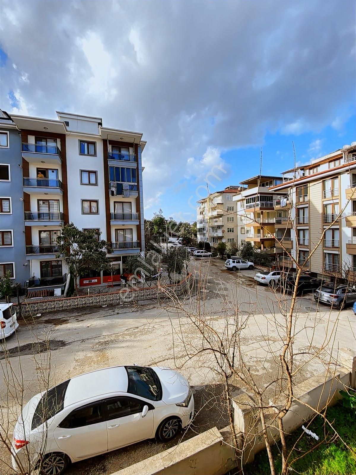 Kınıklıda 1+1 Kiralık Eşyalı Apart - Görsel 12