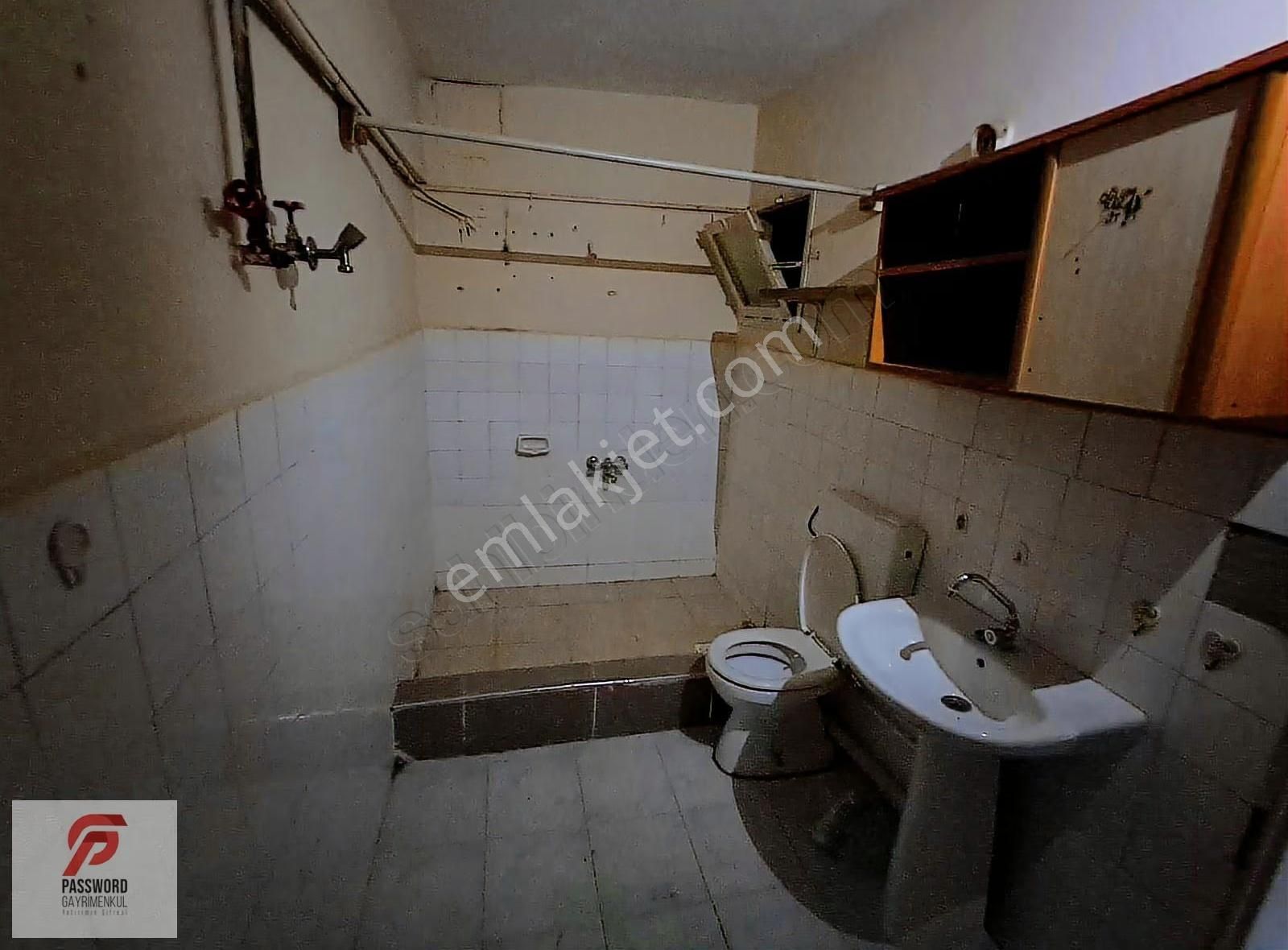 Bayraklı Çaymahalle'de Bahçeli 3+1 Kiralık Daire - Görsel 3