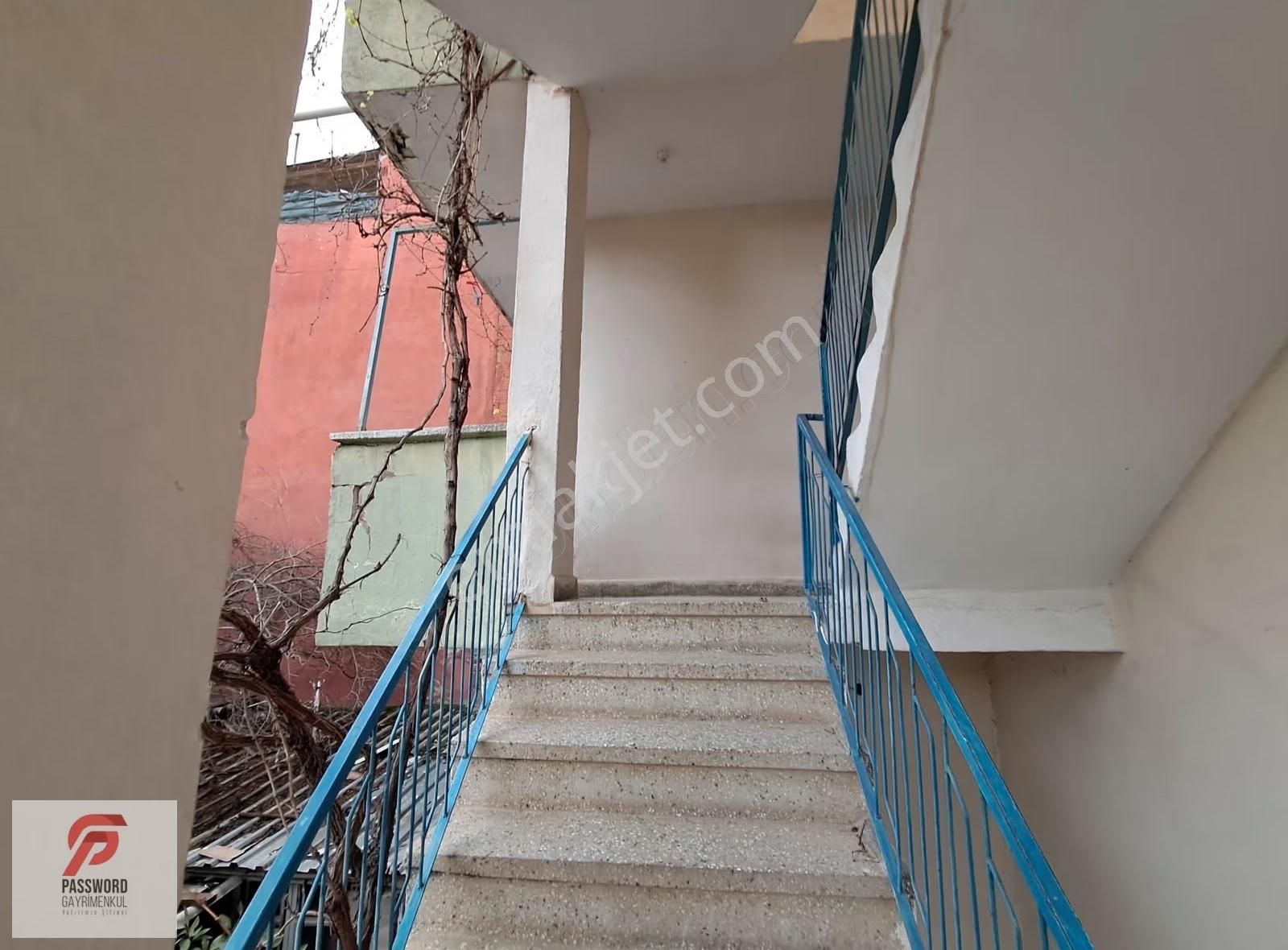 Bayraklı Çaymahalle'de Bahçeli 3+1 Kiralık Daire - Görsel 6