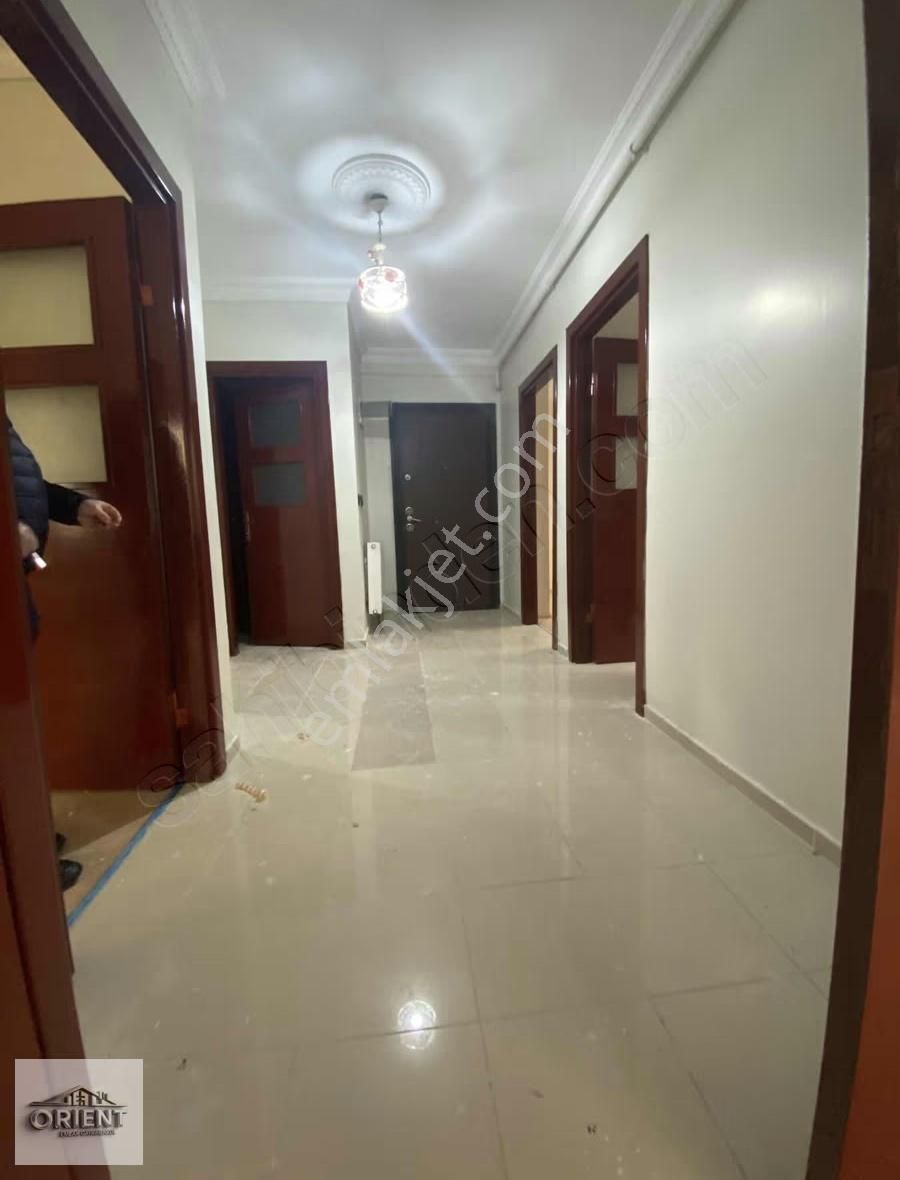 Avcılarda Metrobüse Yakın, Yeni Tadilatlı Kiralık Daire - Görsel 4