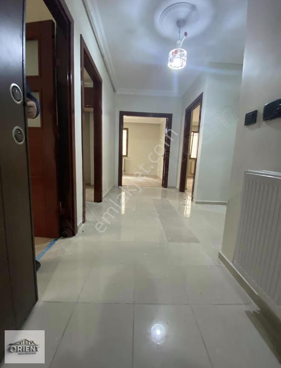 Avcılarda Metrobüse Yakın, Yeni Tadilatlı Kiralık Daire - Görsel 3