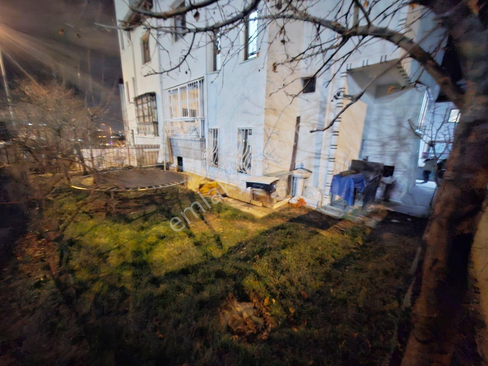 Yenimahalle Yakacık Akıncılar Sitesinde 5+2 Yapılı İskanlı Villa - Görsel 35